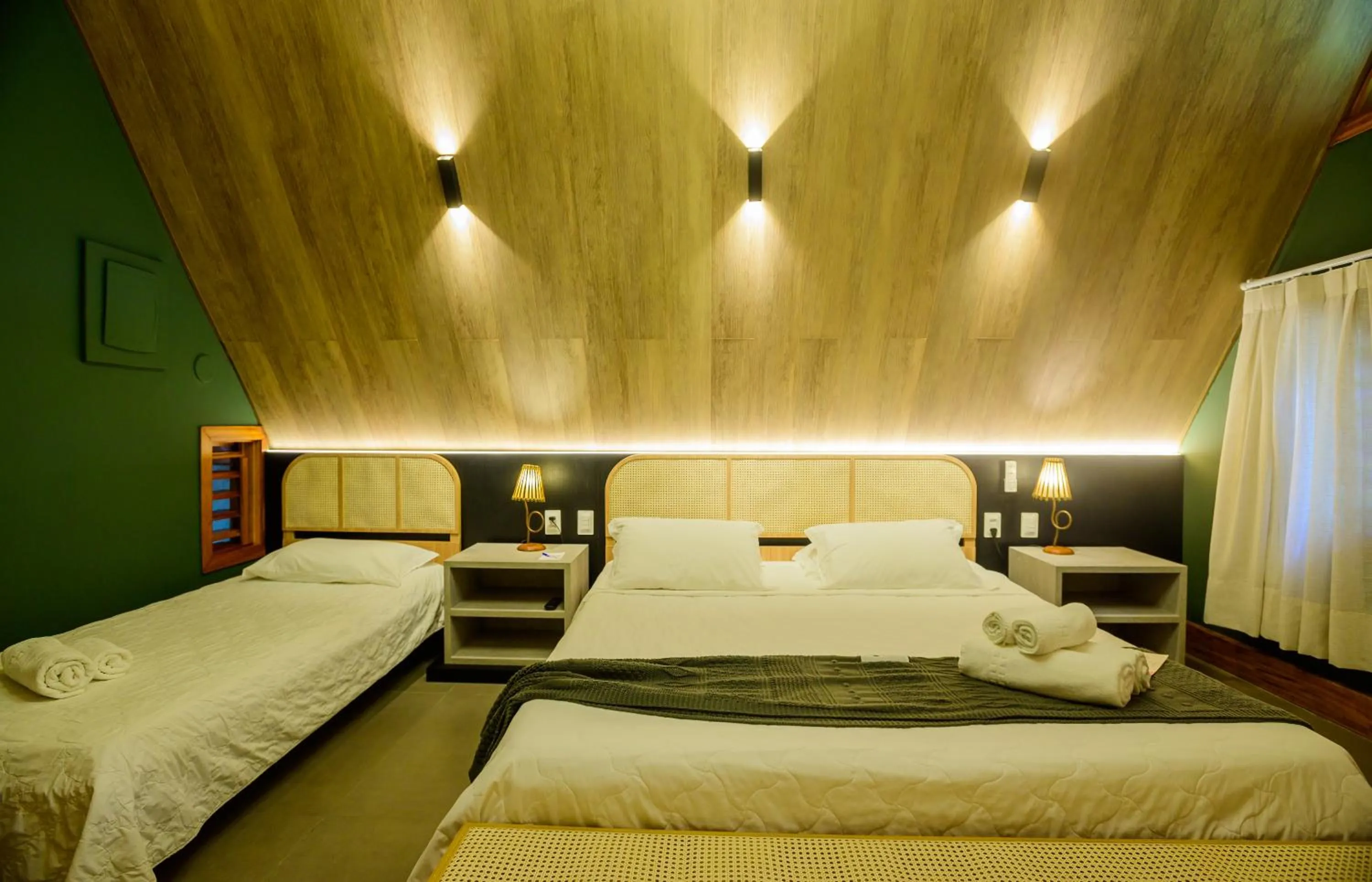 Photo of the whole room, Bed in Hotel Vale das Nuvens