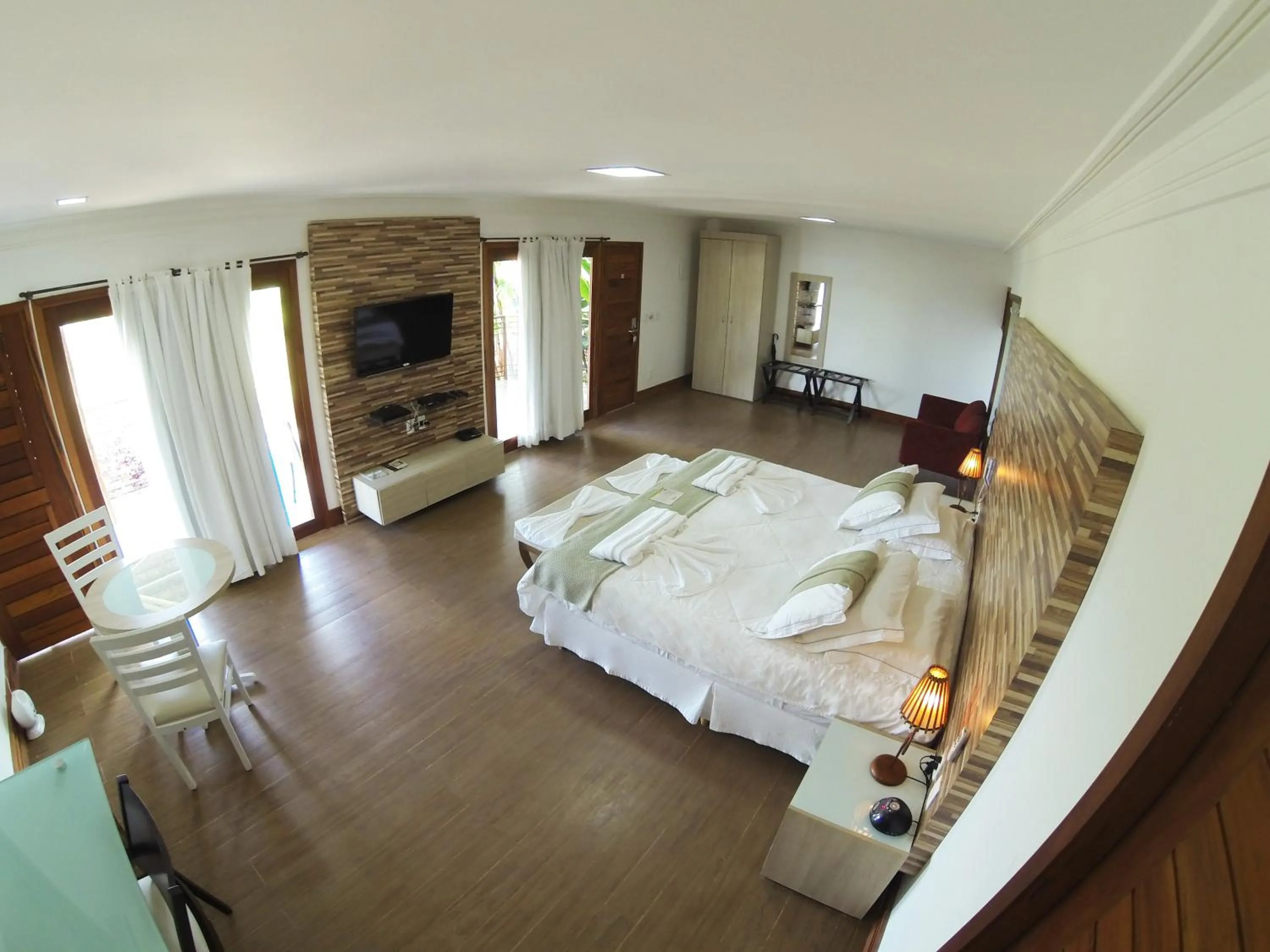 Photo of the whole room, Bed in Hotel Vale das Nuvens