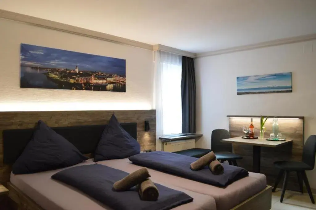 Deluxe Double Room in Hotel Zum Bengel Deluxe Double Room in Hotel Zum Bengel