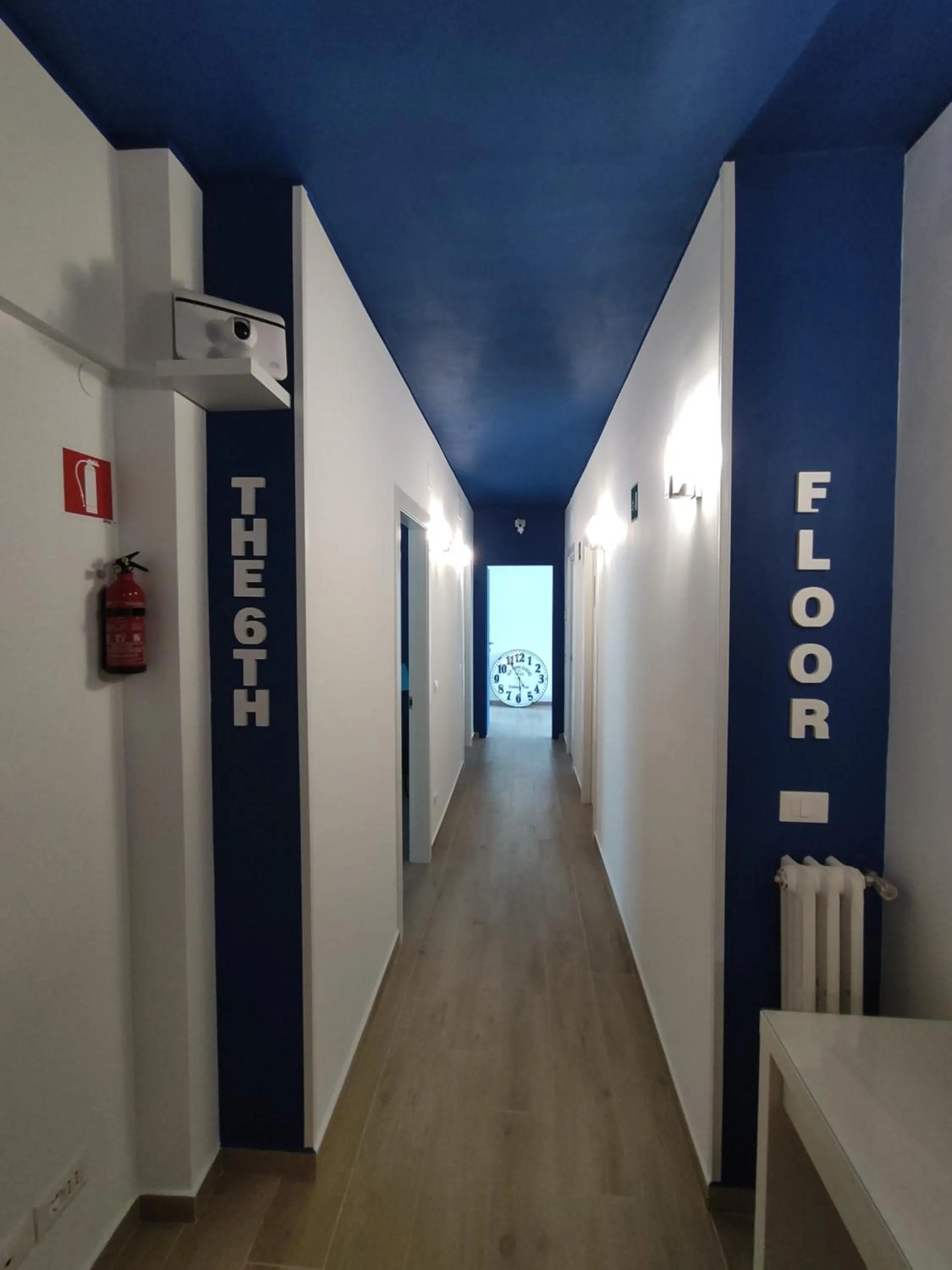 Facade/entrance in The 6th Floor