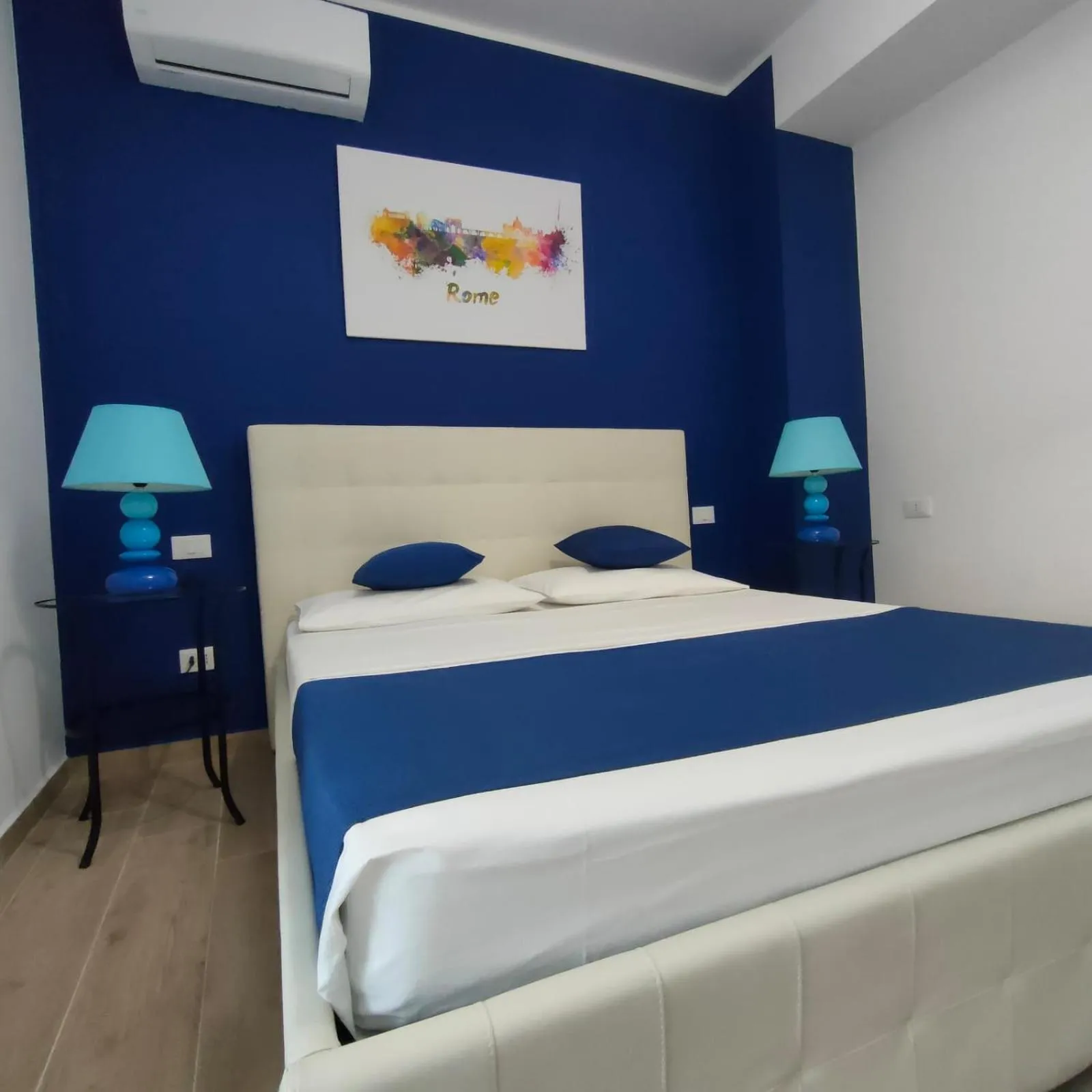 Bedroom, Bed in The 6th Floor