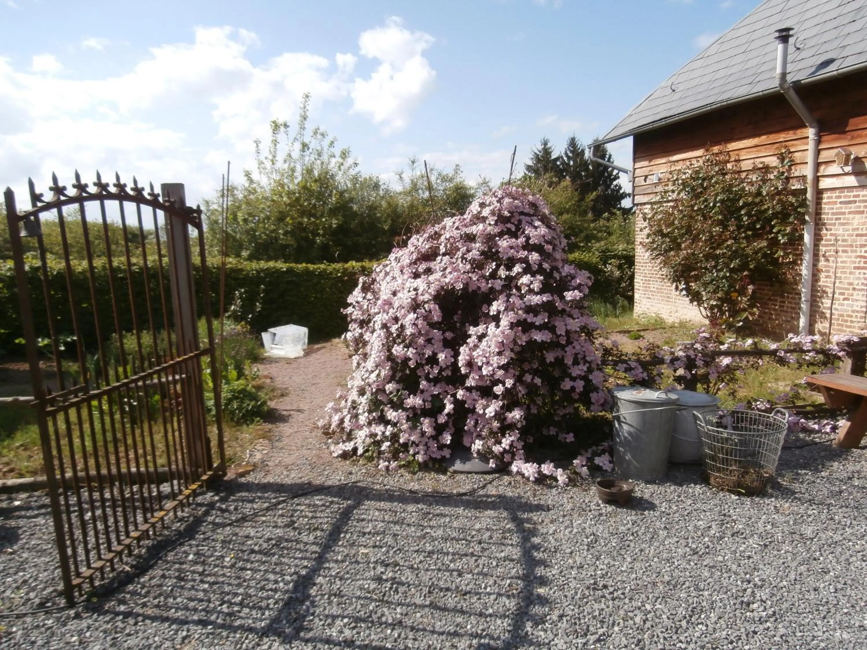 Garden in Chambre d'hôtes L'Ermite