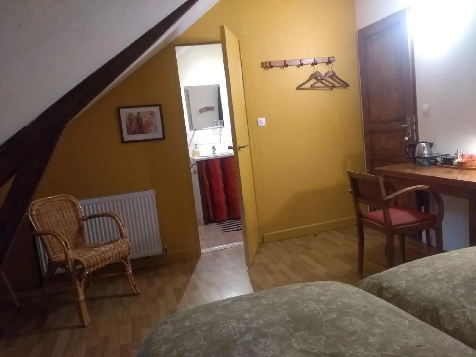 Seating area in Chambre d'hôtes L'Ermite