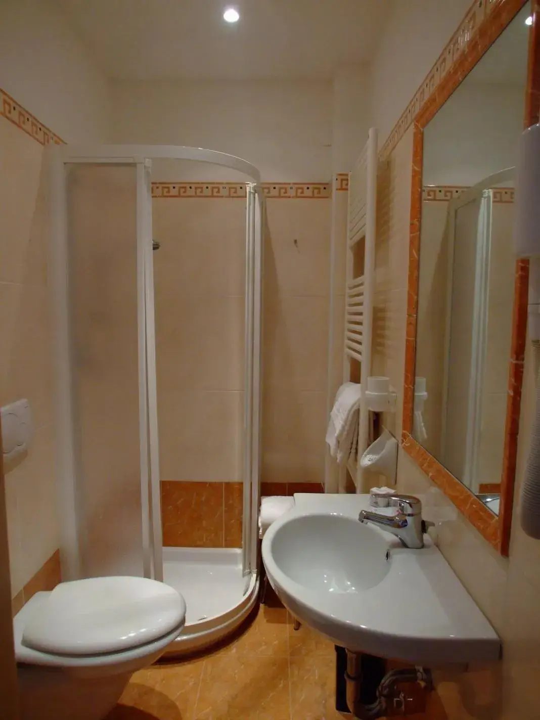 Bathroom in Hotel Antares