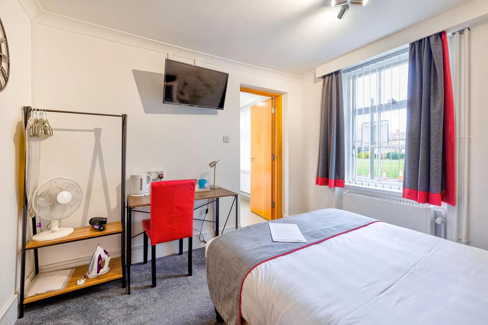 Bed in The Derby Conference Centre and Hotel