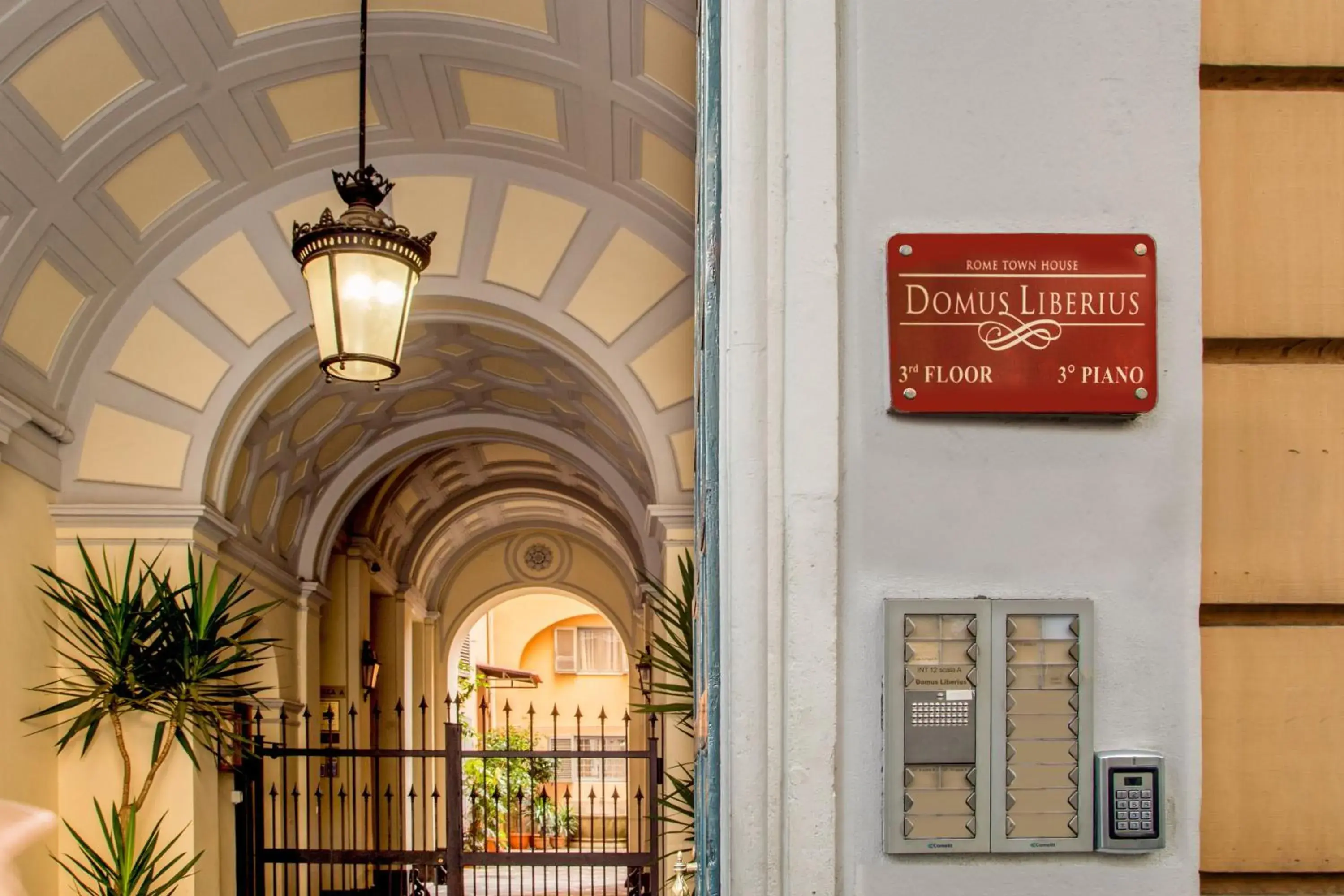 Property building in Domus Liberius - Rome Property building in Domus Liberius - Rome