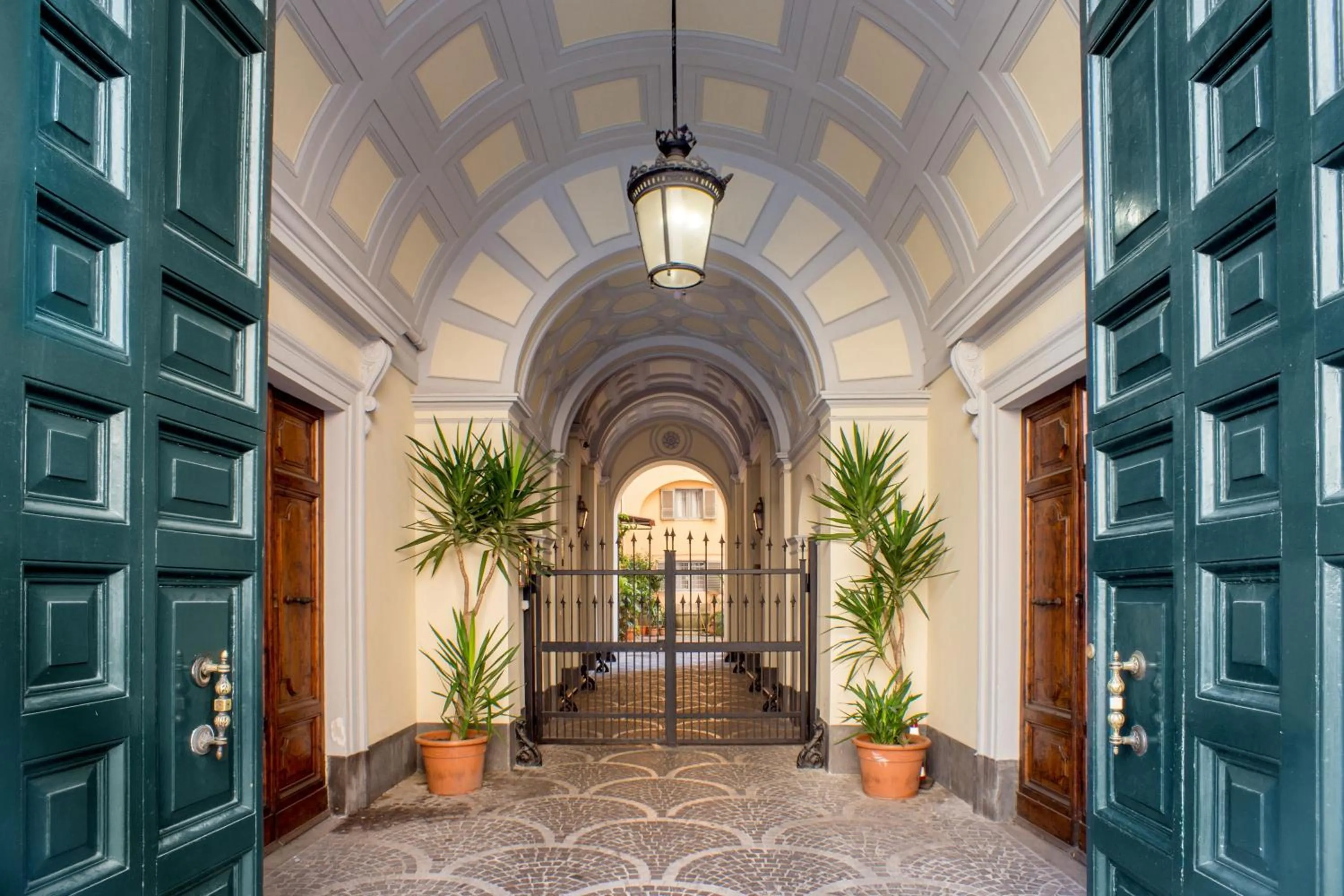 Facade/entrance in Domus Liberius - Rome