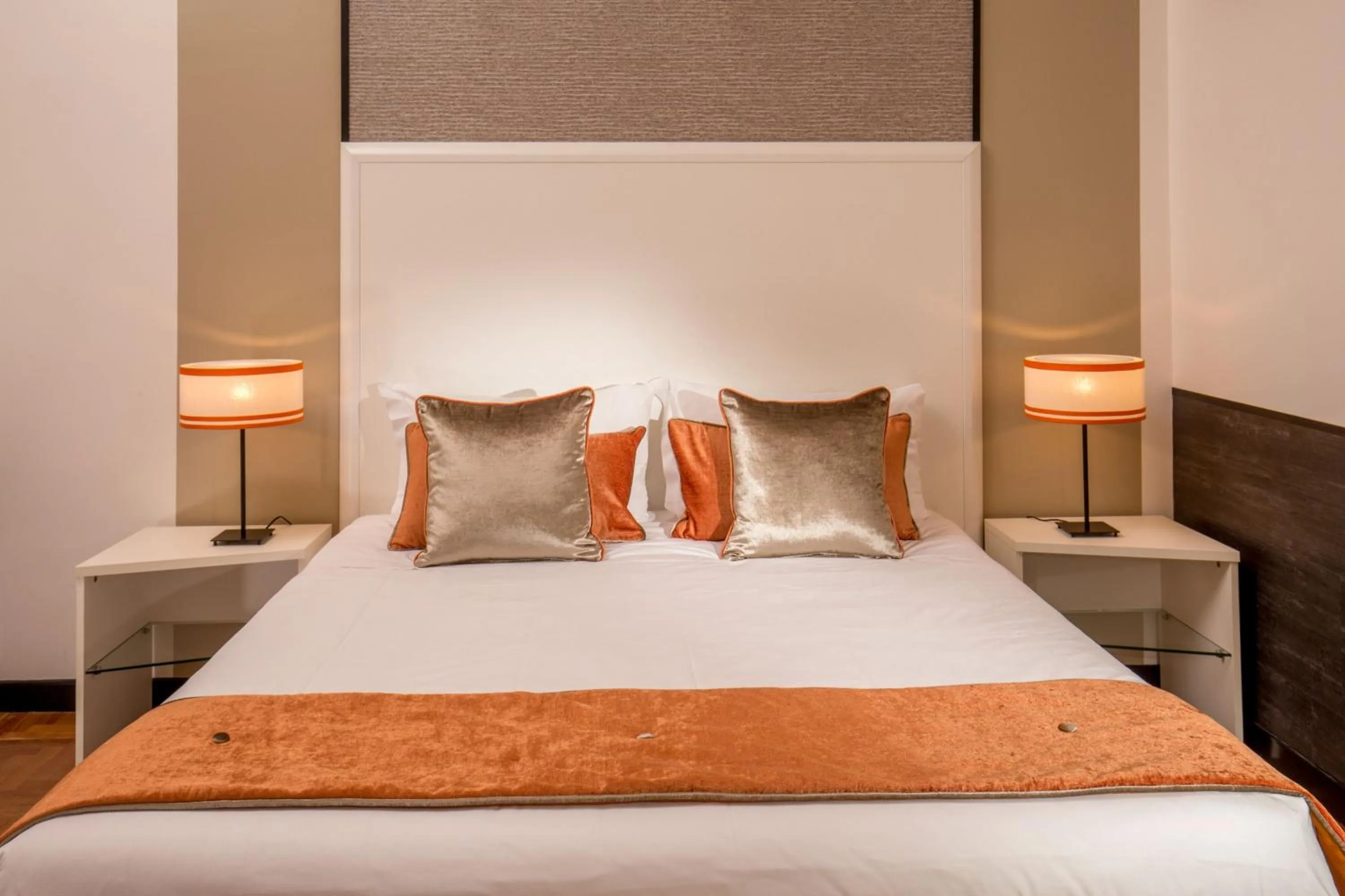 Bedroom, Bed in Domus Liberius - Rome