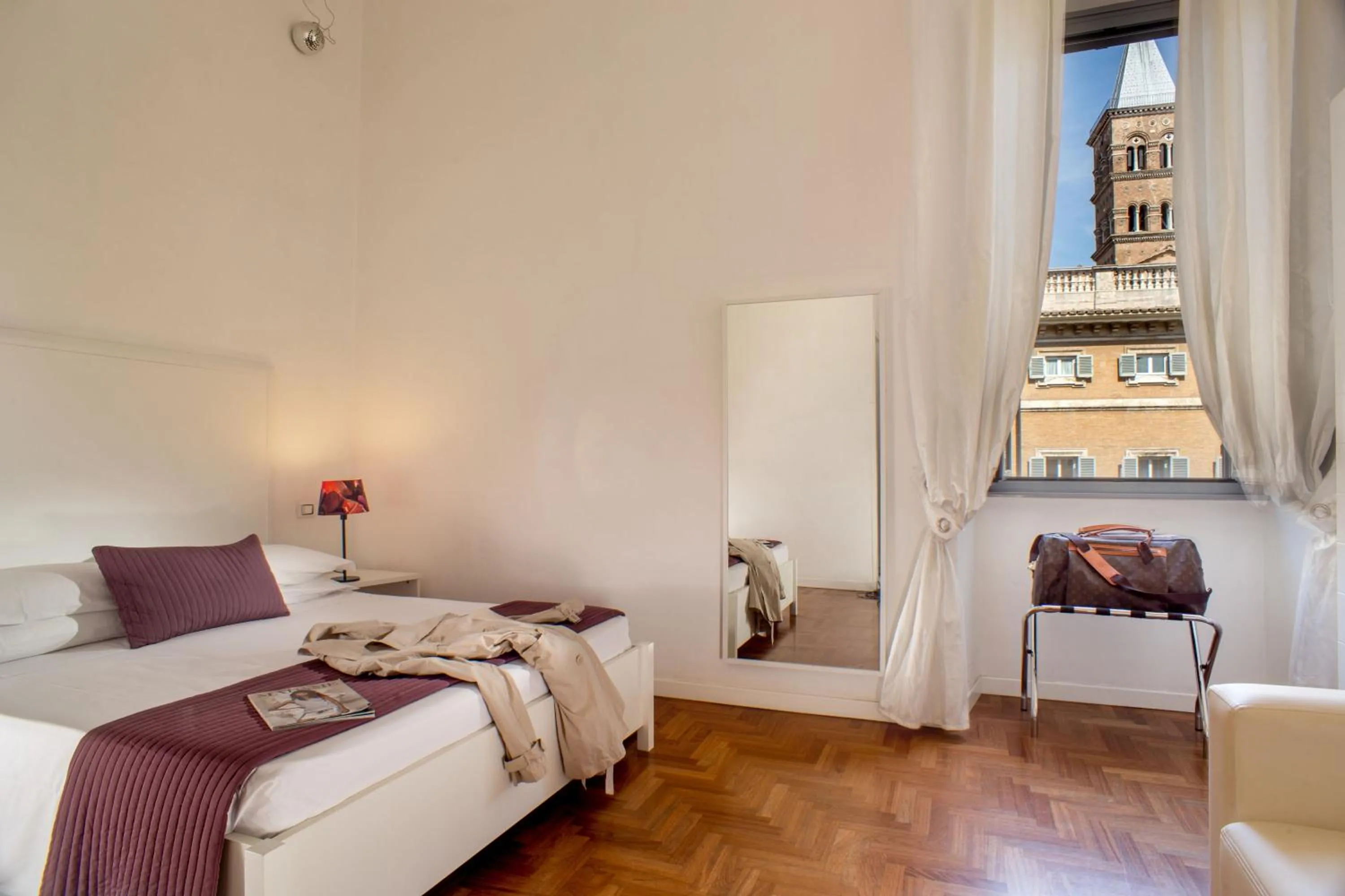 Photo of the whole room, Bed in Domus Liberius - Rome