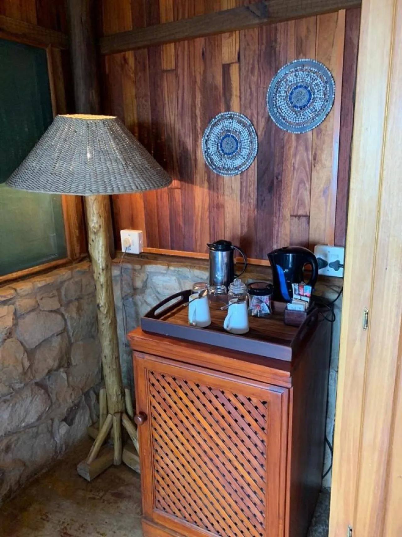 Coffee/tea facilities in Shayamoya Tiger Fishing and Game Lodge