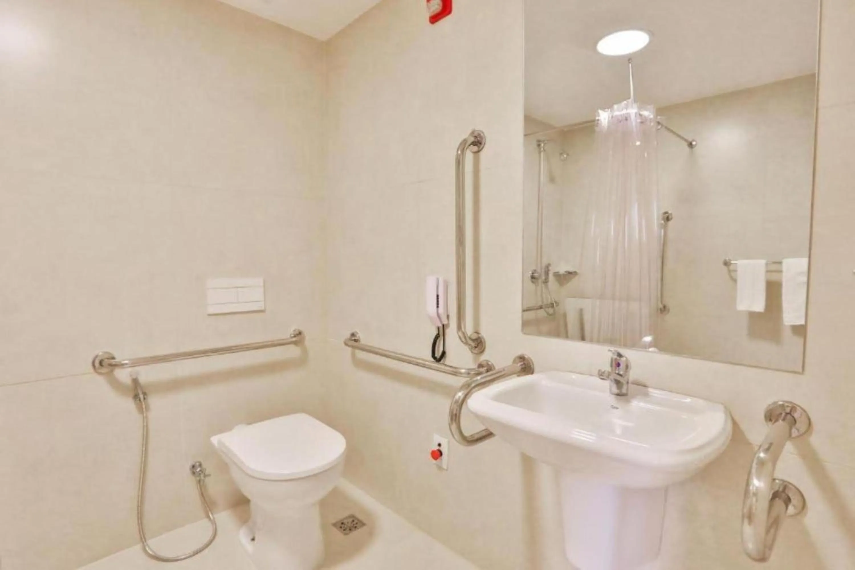 Shower in Transamerica Fit Jaguariúna