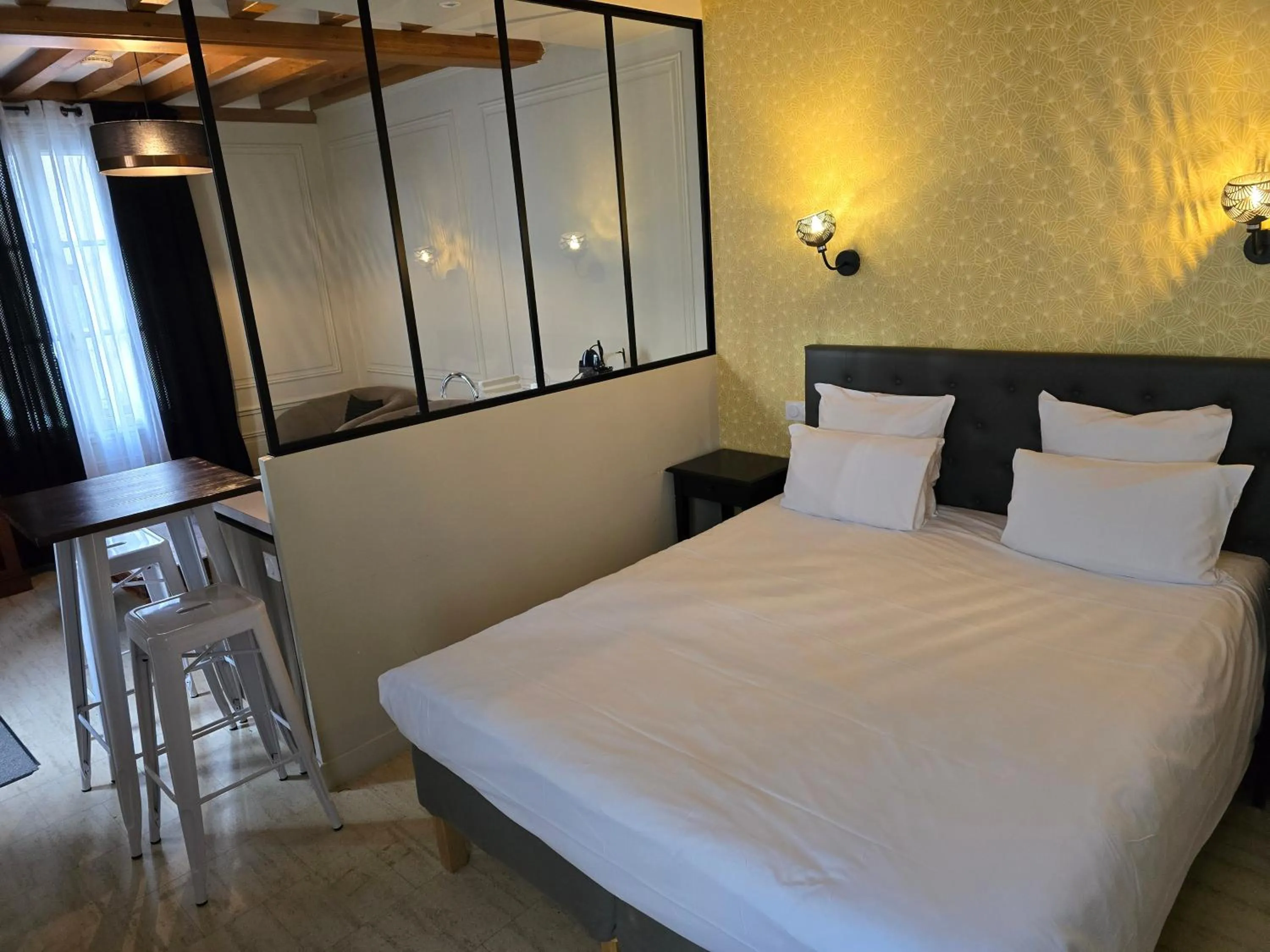 Bedroom, Bed in Au Loup Historic Apartments