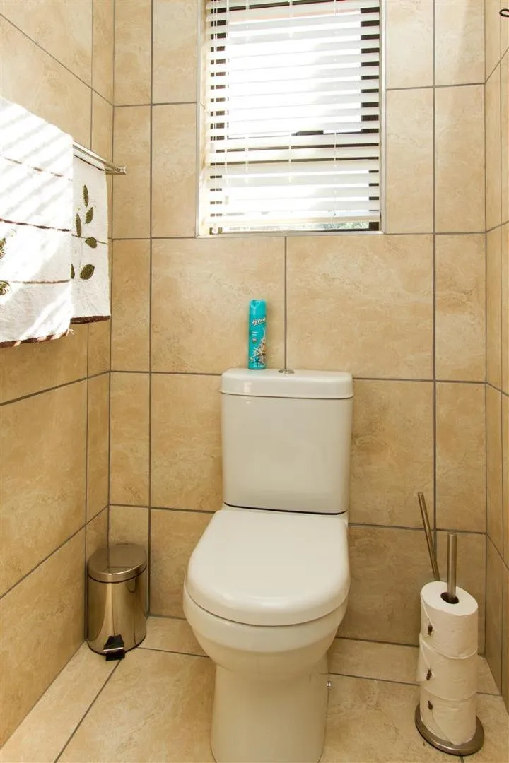 Toilet in Tranquil Shores