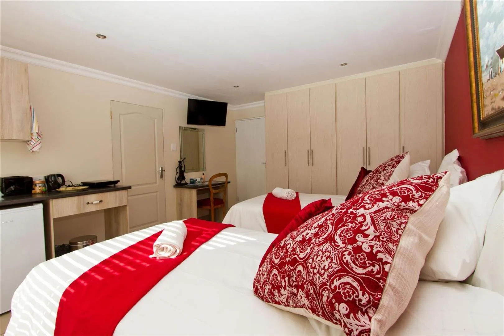 Bed in Tranquil Shores