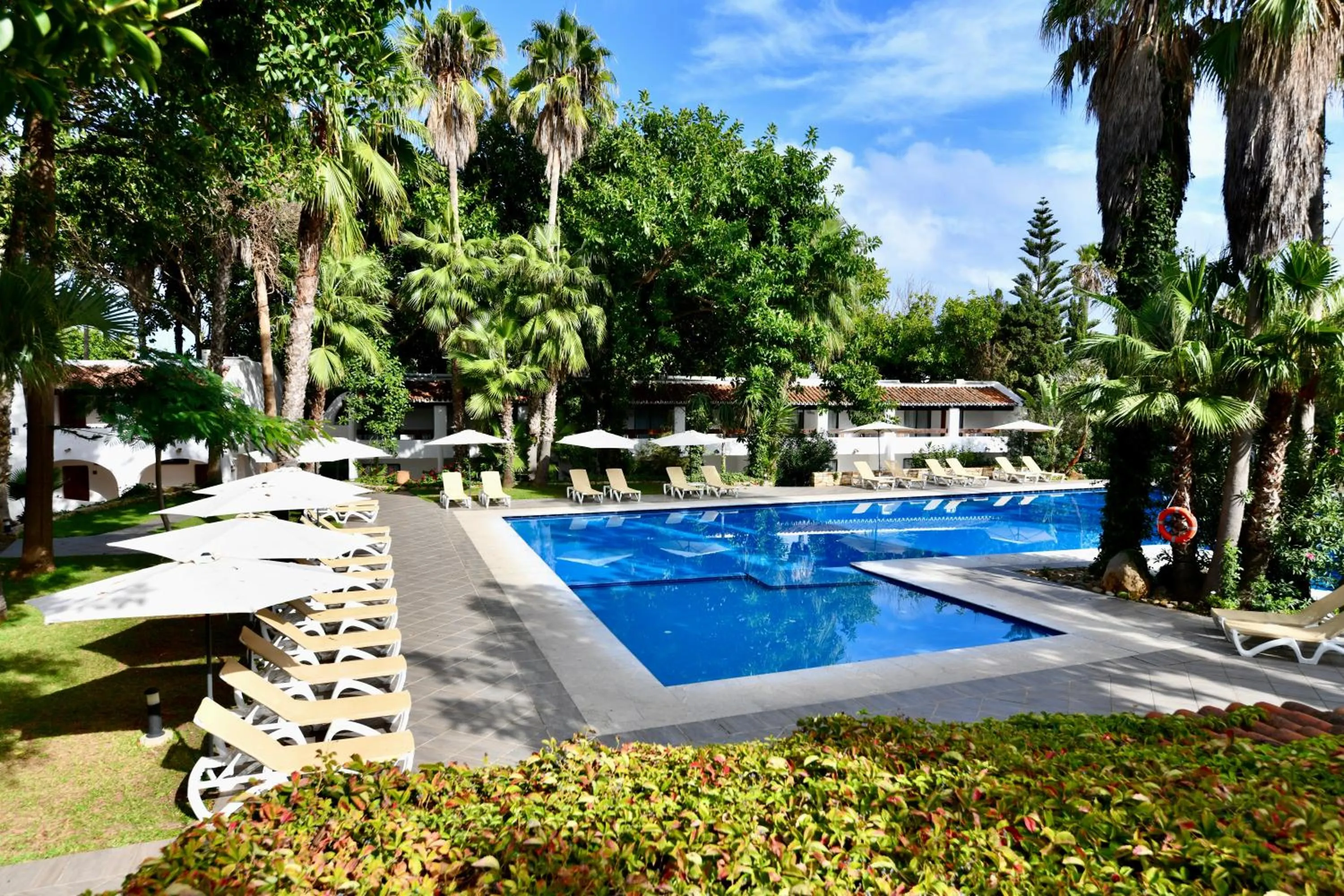 Swimming pool in Hotel Kabila