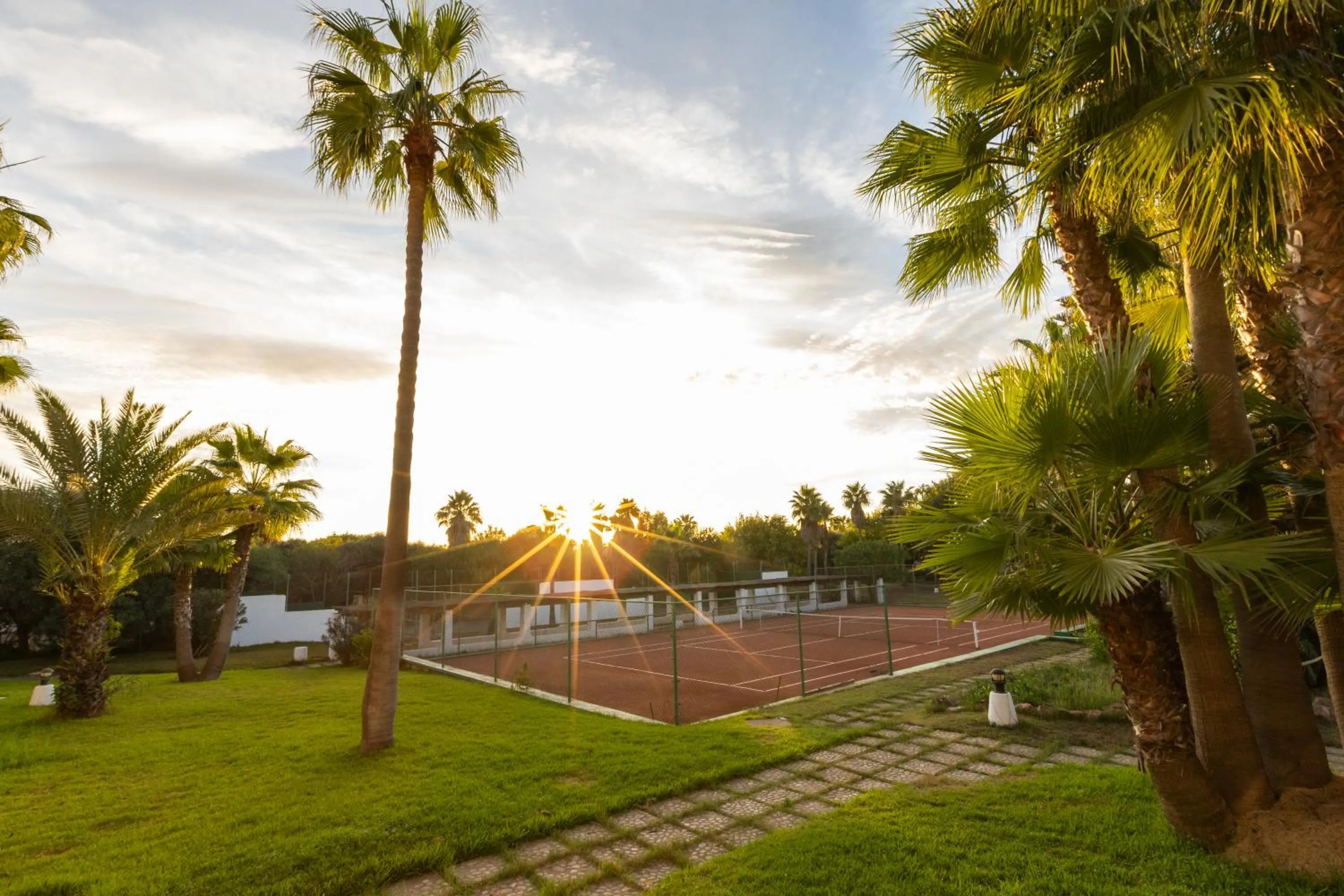 Tennis court in Hotel Kabila