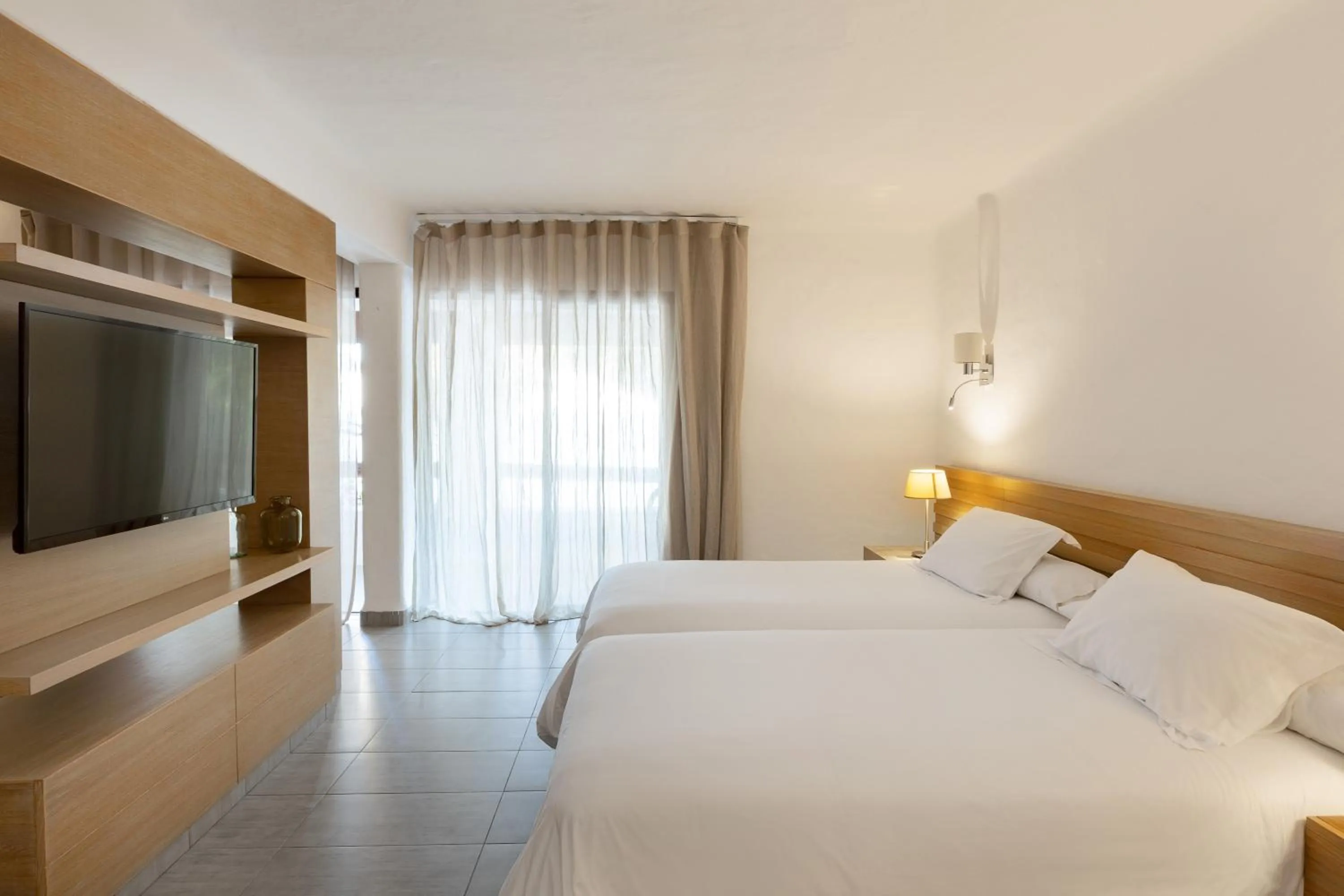 Bedroom, Bed in Hotel Kabila