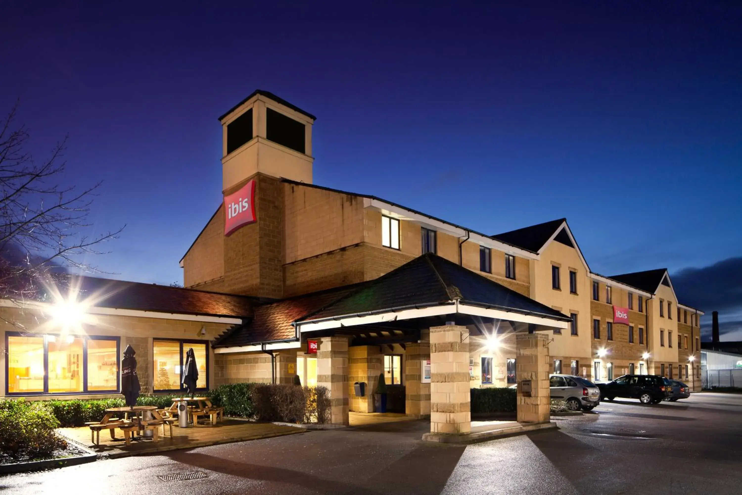 Facade/entrance in ibis Bradford Shipley Facade/entrance in ibis Bradford Shipley