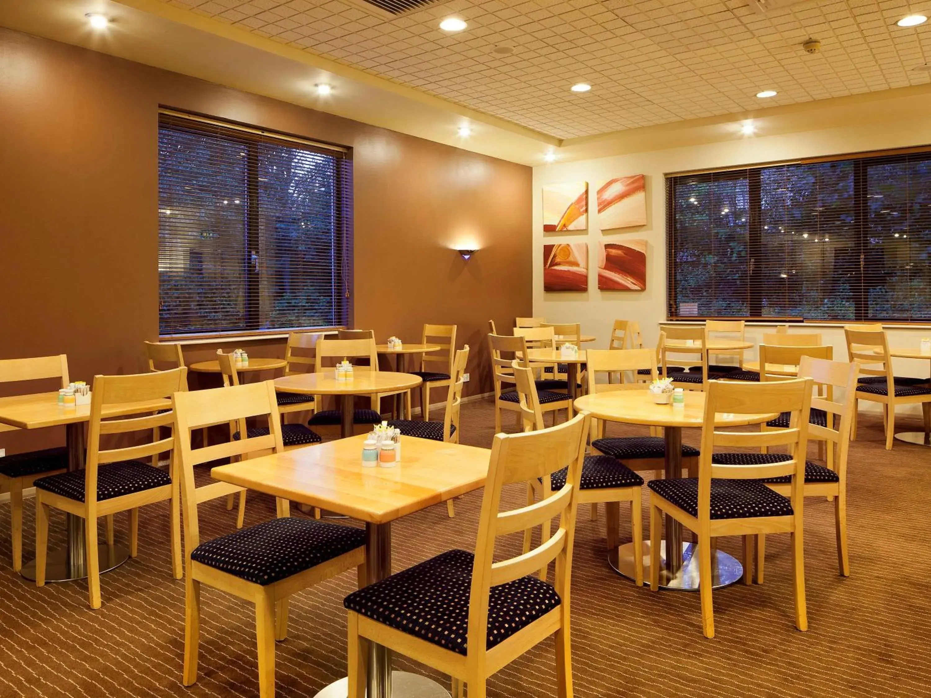 Restaurant/places to eat in ibis Bradford Shipley Restaurant/places to eat in ibis Bradford Shipley