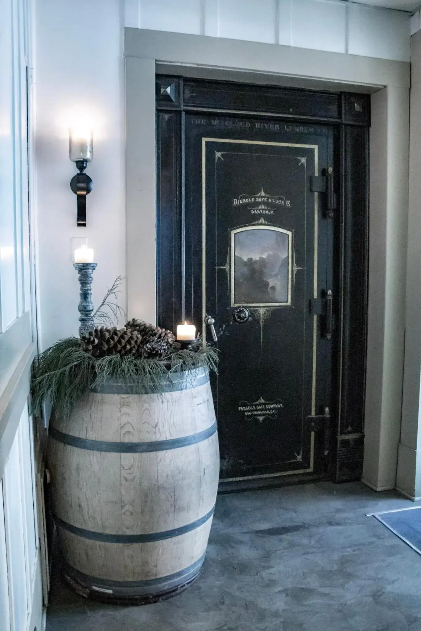 Lobby or reception in McCloud River Bed and Breakfast Lobby or reception in McCloud River Bed and Breakfast