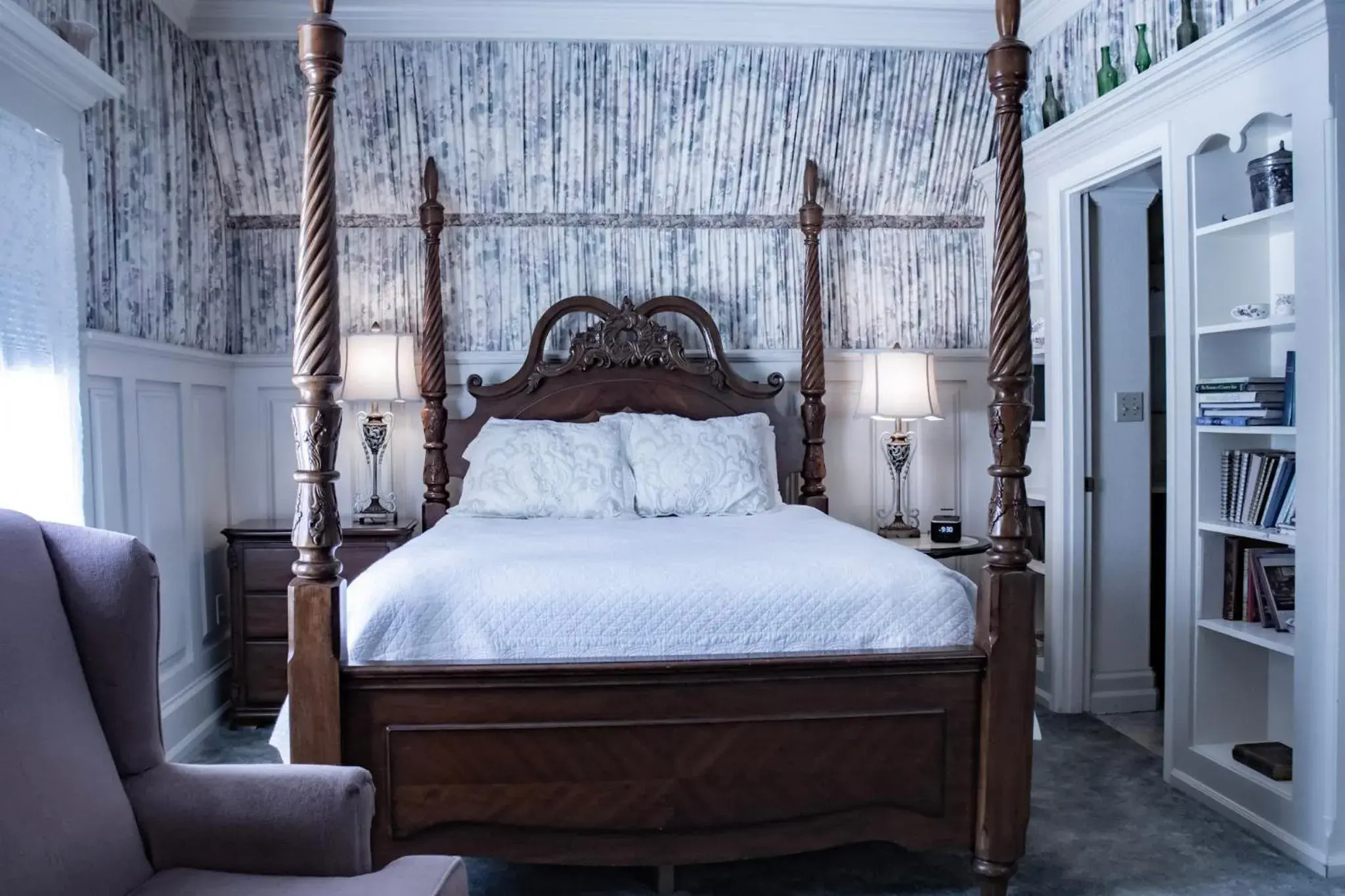 Bed in McCloud River Bed and Breakfast Bed in McCloud River Bed and Breakfast