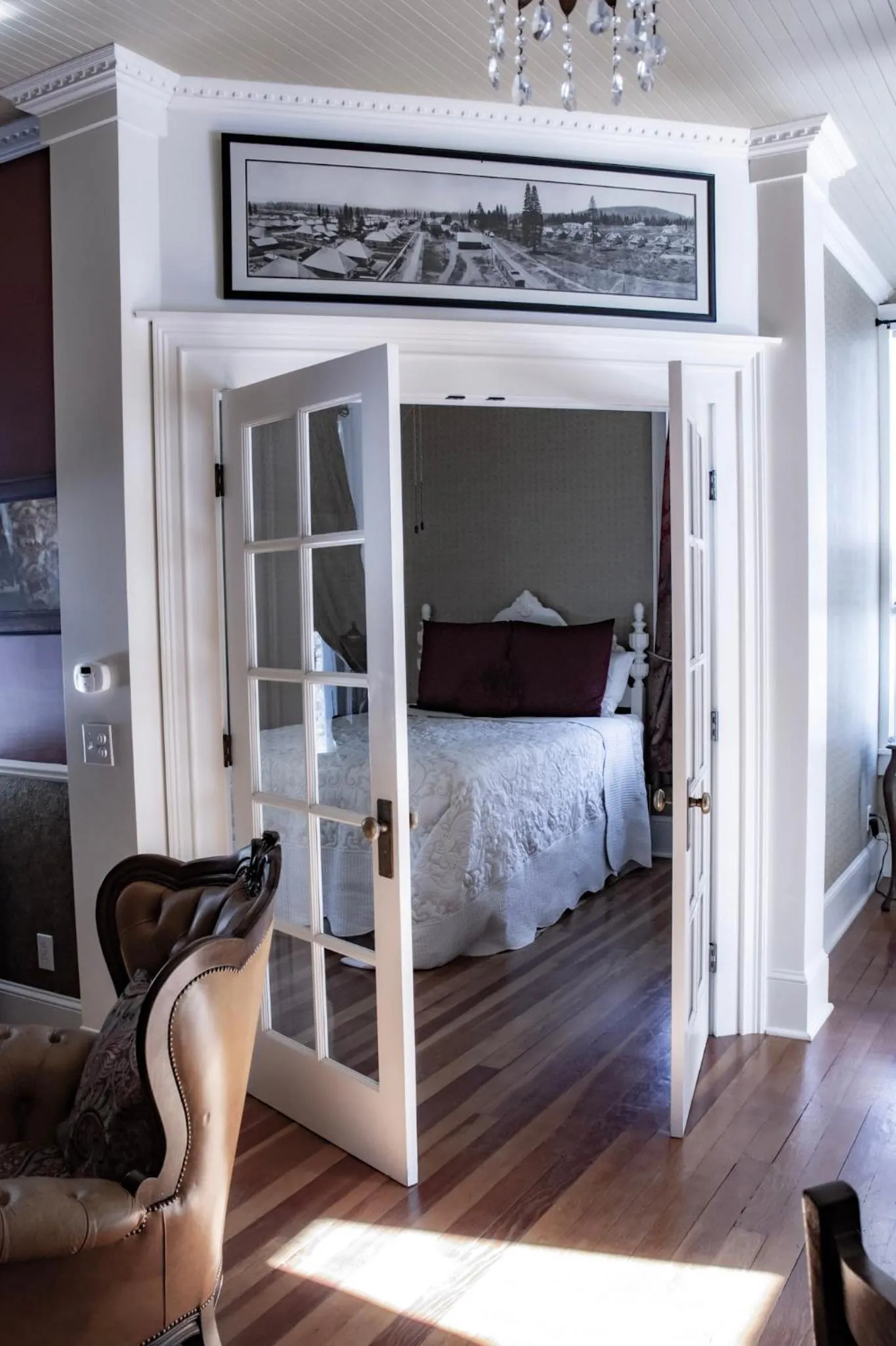 Bed in McCloud River Bed and Breakfast