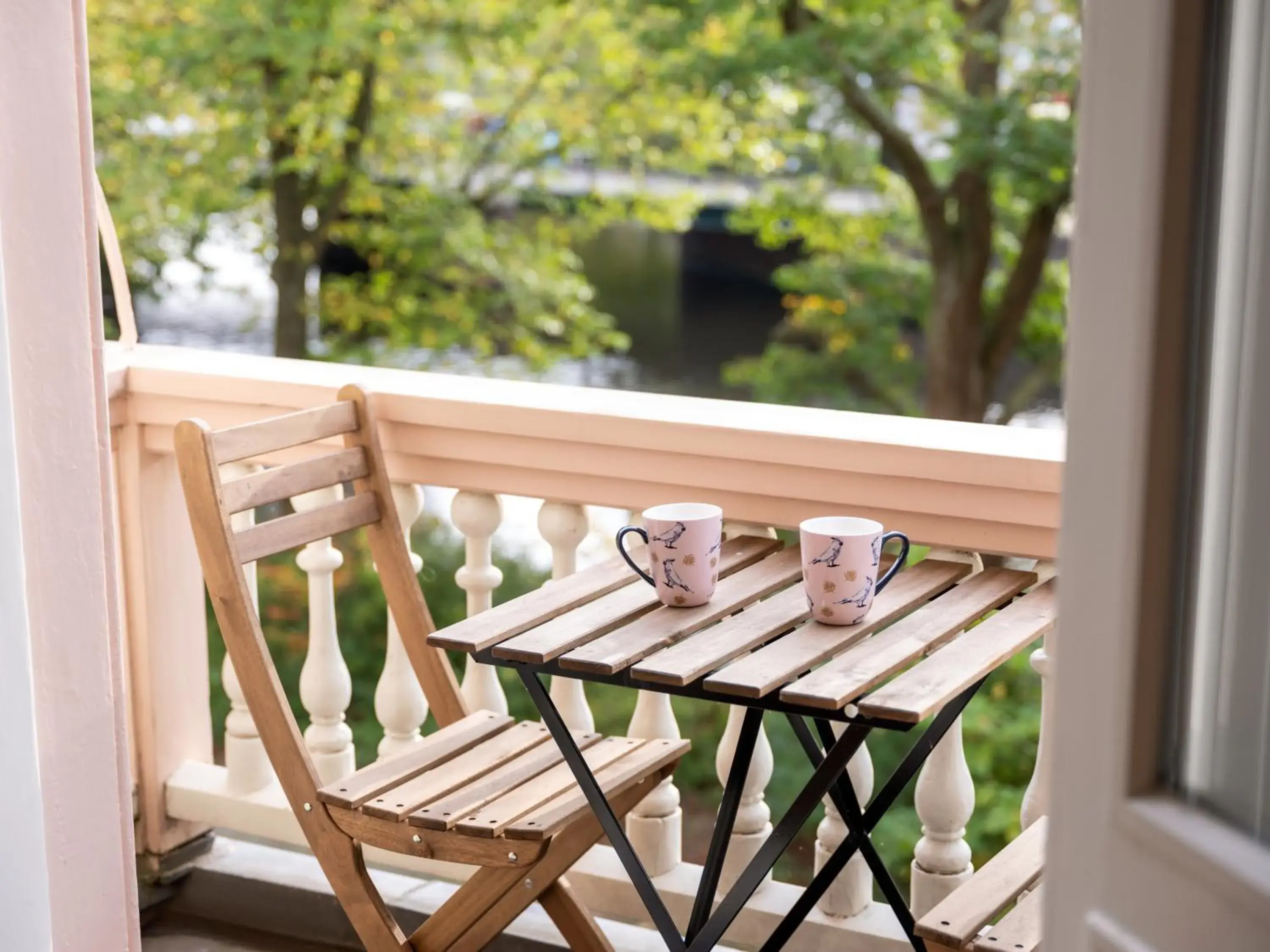 King Suite with Balcony in Spinoza Suites King Suite with Balcony in Spinoza Suites