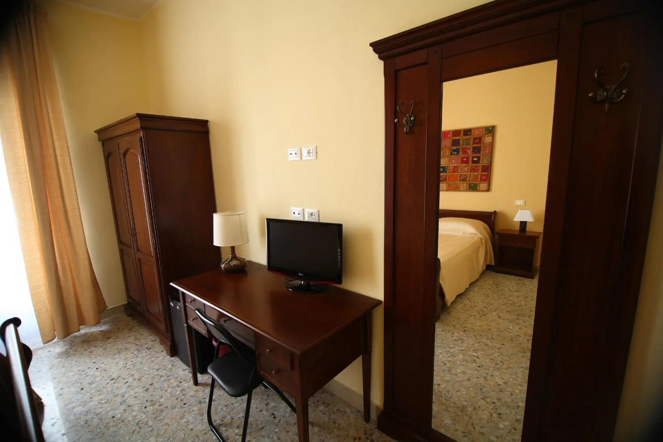 Large Double Room - single occupancy in Abacus Large Double Room - single occupancy in Abacus