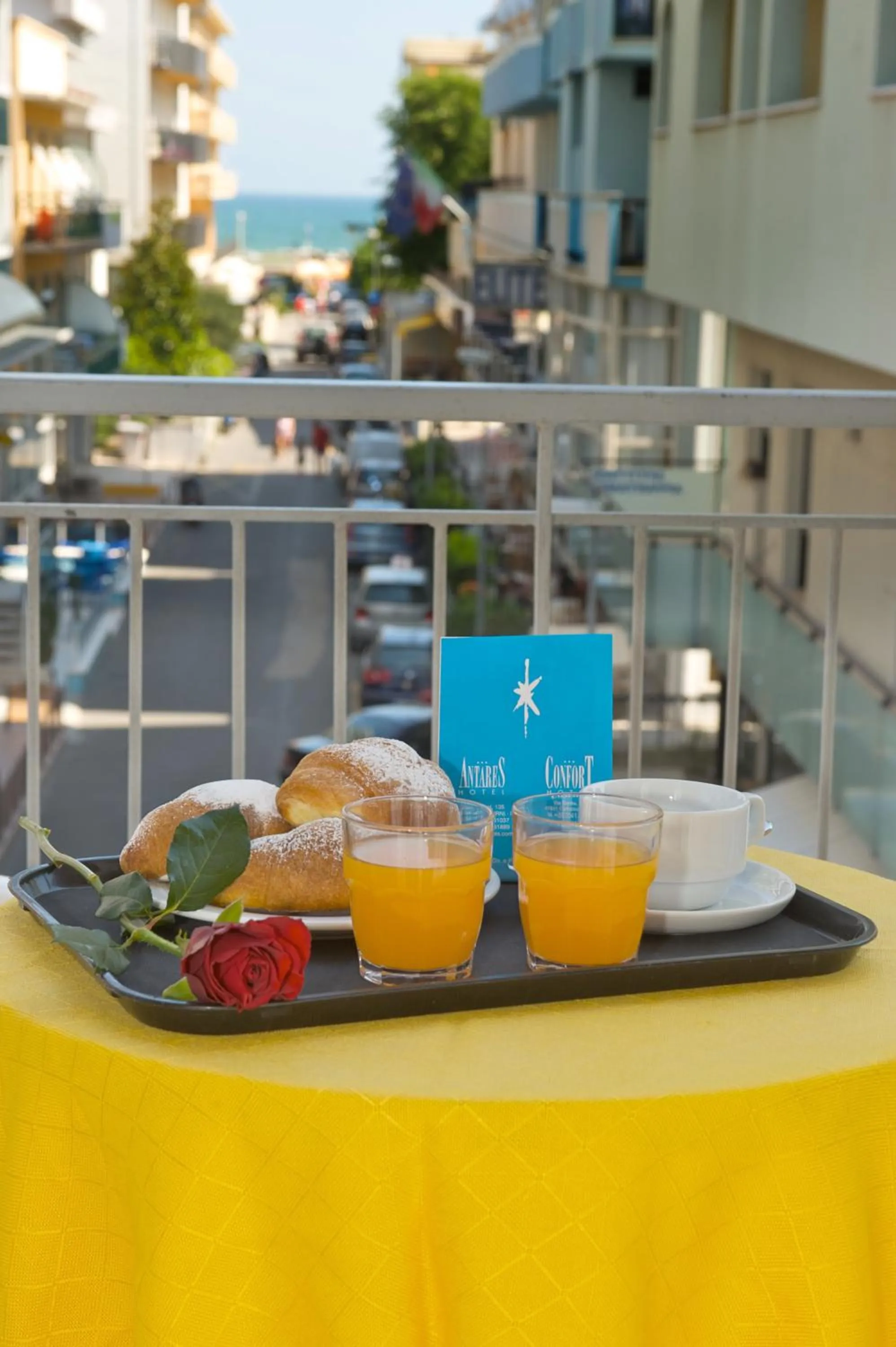 Breakfast in Hotel Confort