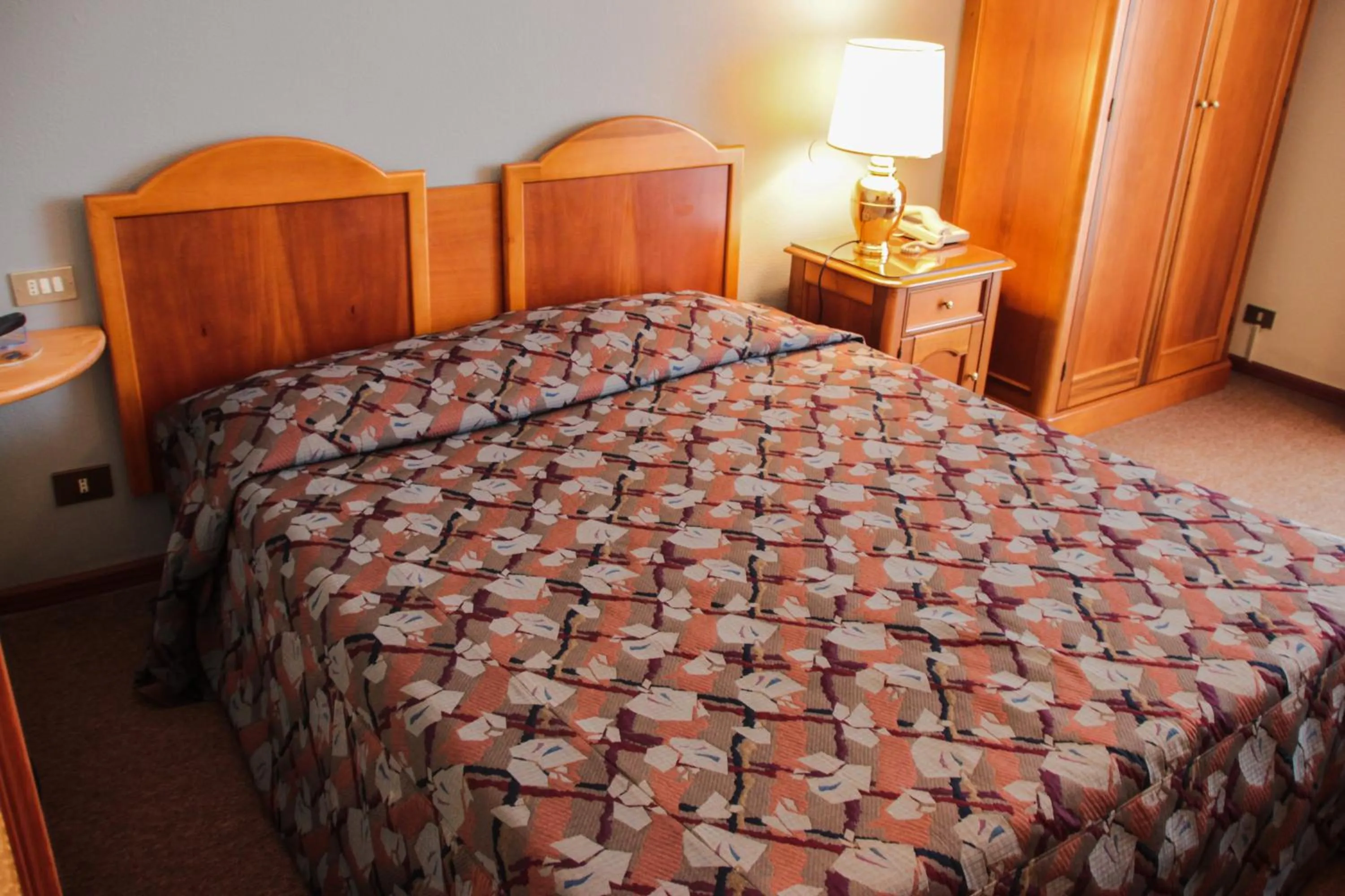 Bedroom, Bed in Garden Hotel