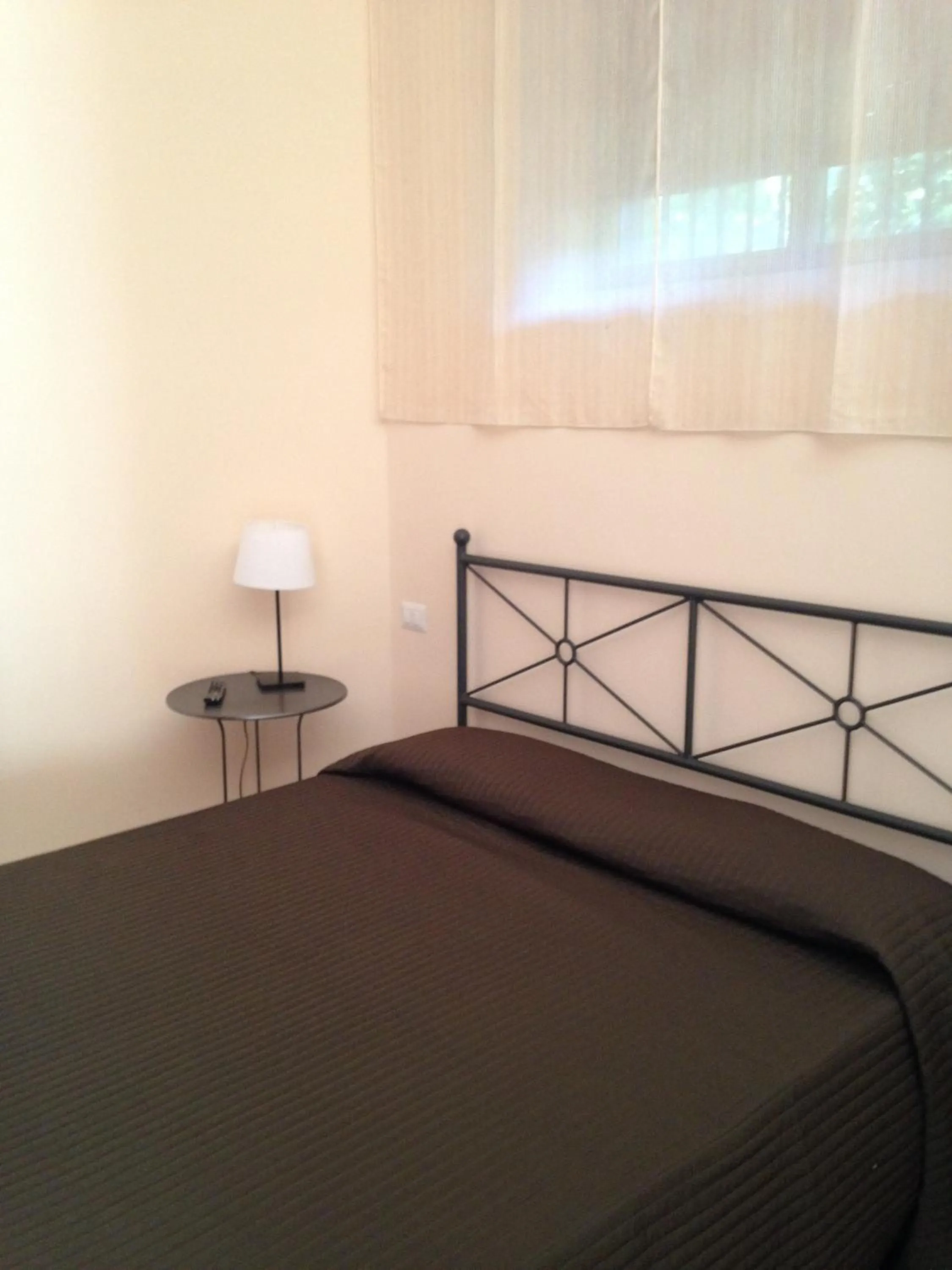 Bedroom, Bed in Garden Hotel