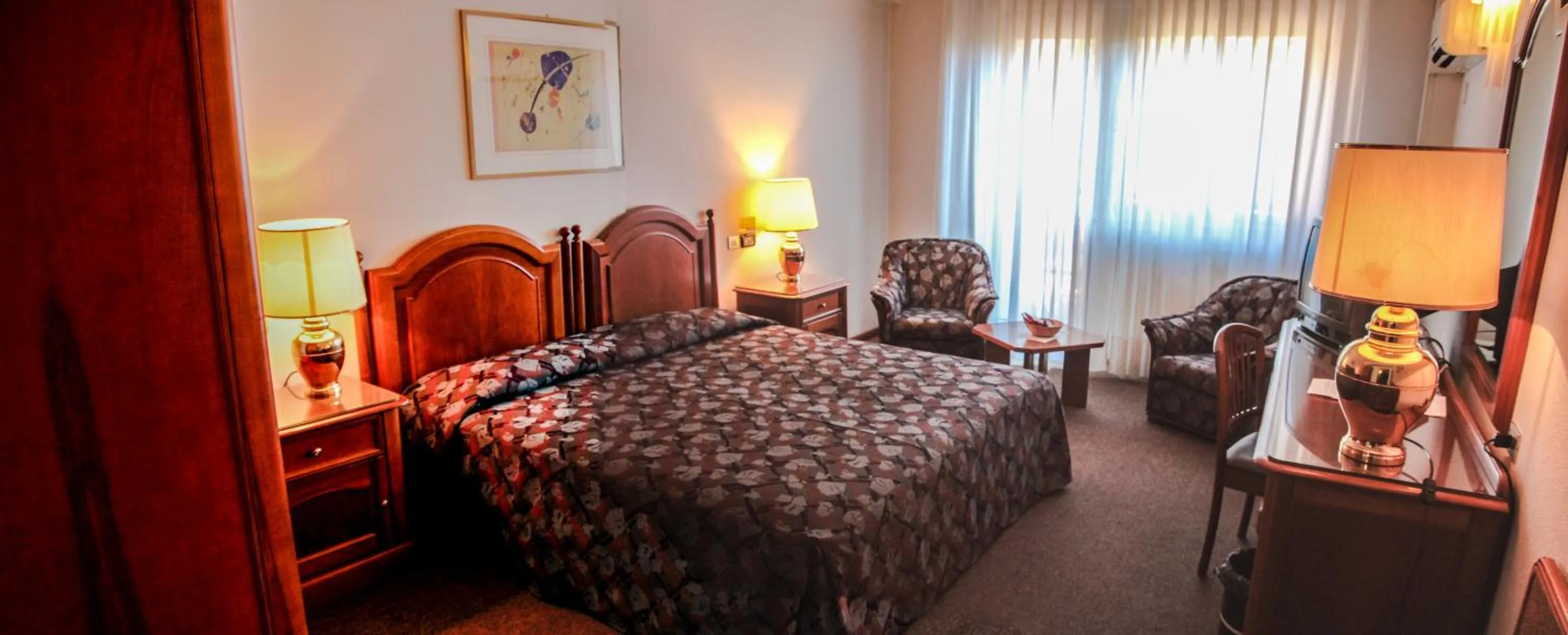 Bedroom, Bed in Garden Hotel