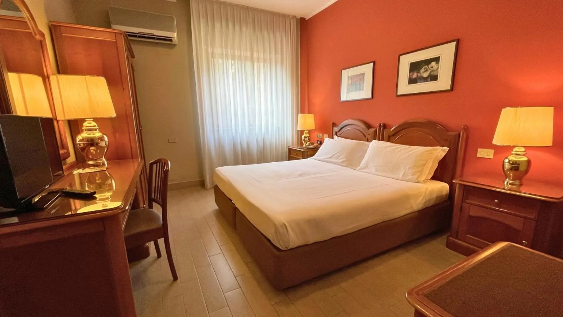 Bedroom, Bed in Garden Hotel Catania