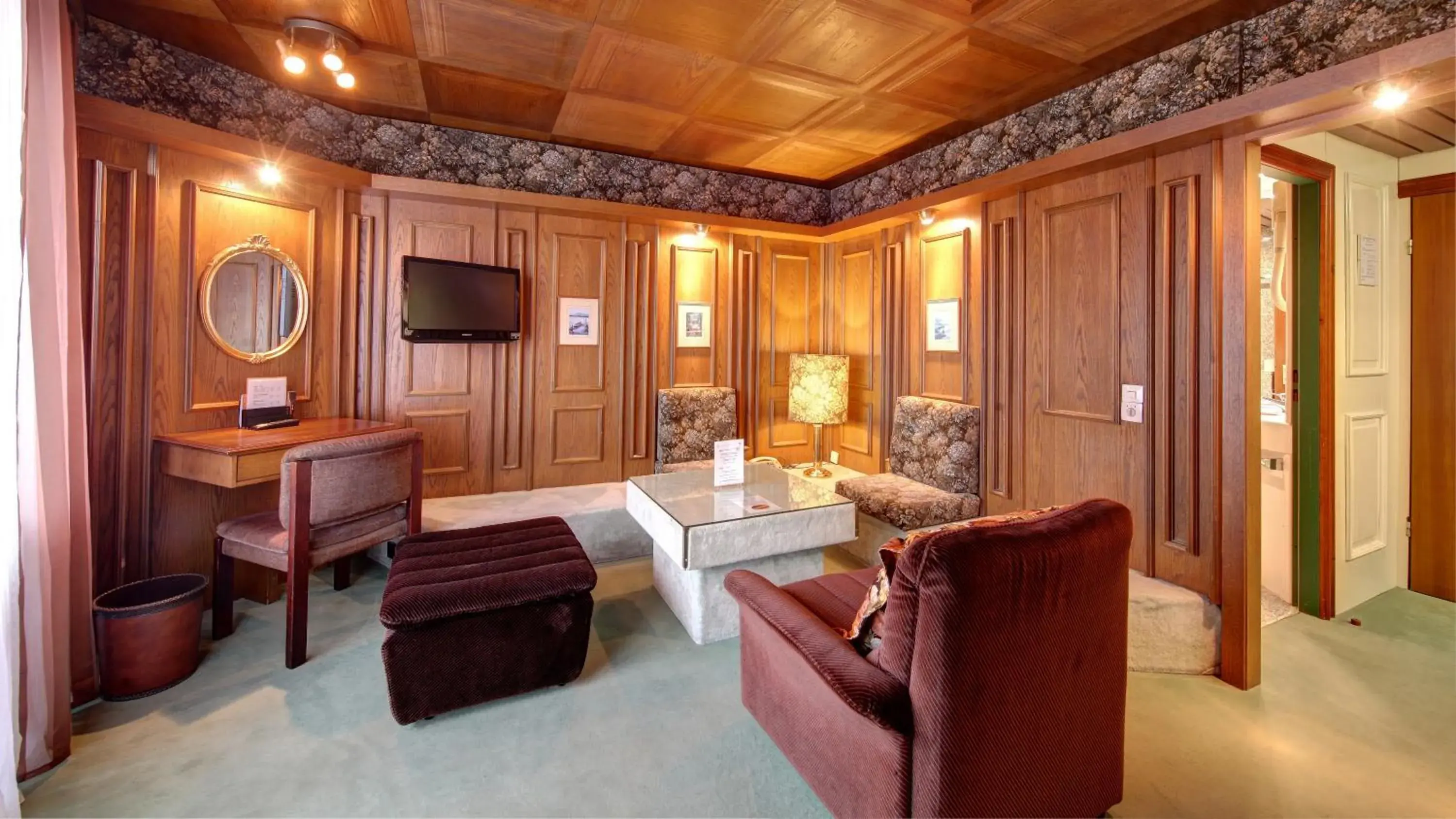 Living room, Bed in Hotel Spahr Living room, Bed in Hotel Spahr