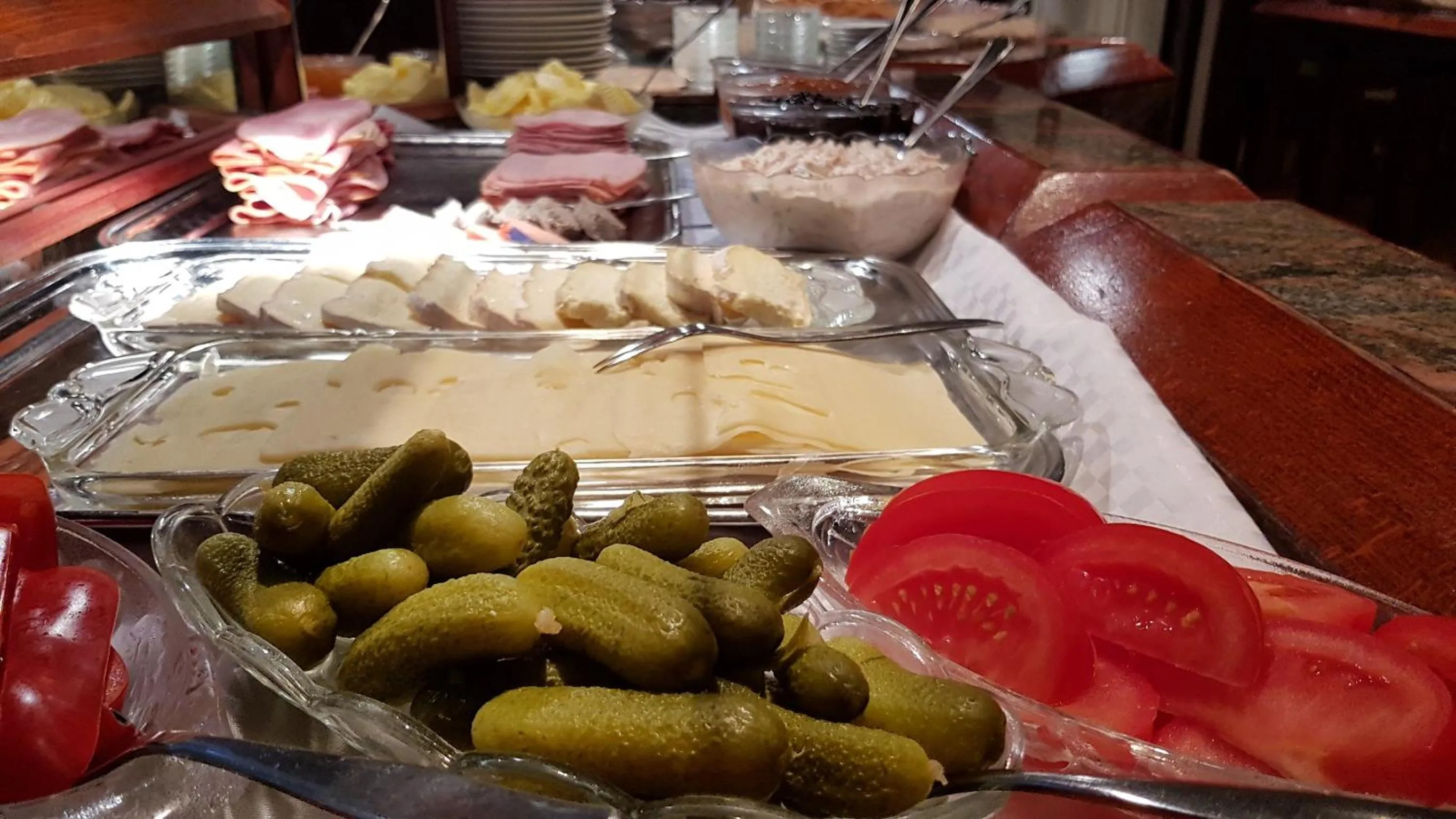 Buffet breakfast in Hotel Spahr