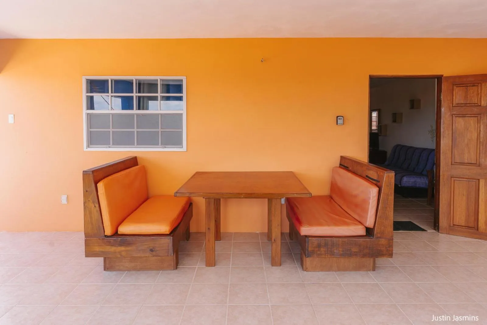 Property building in Nos Krusero Apartments