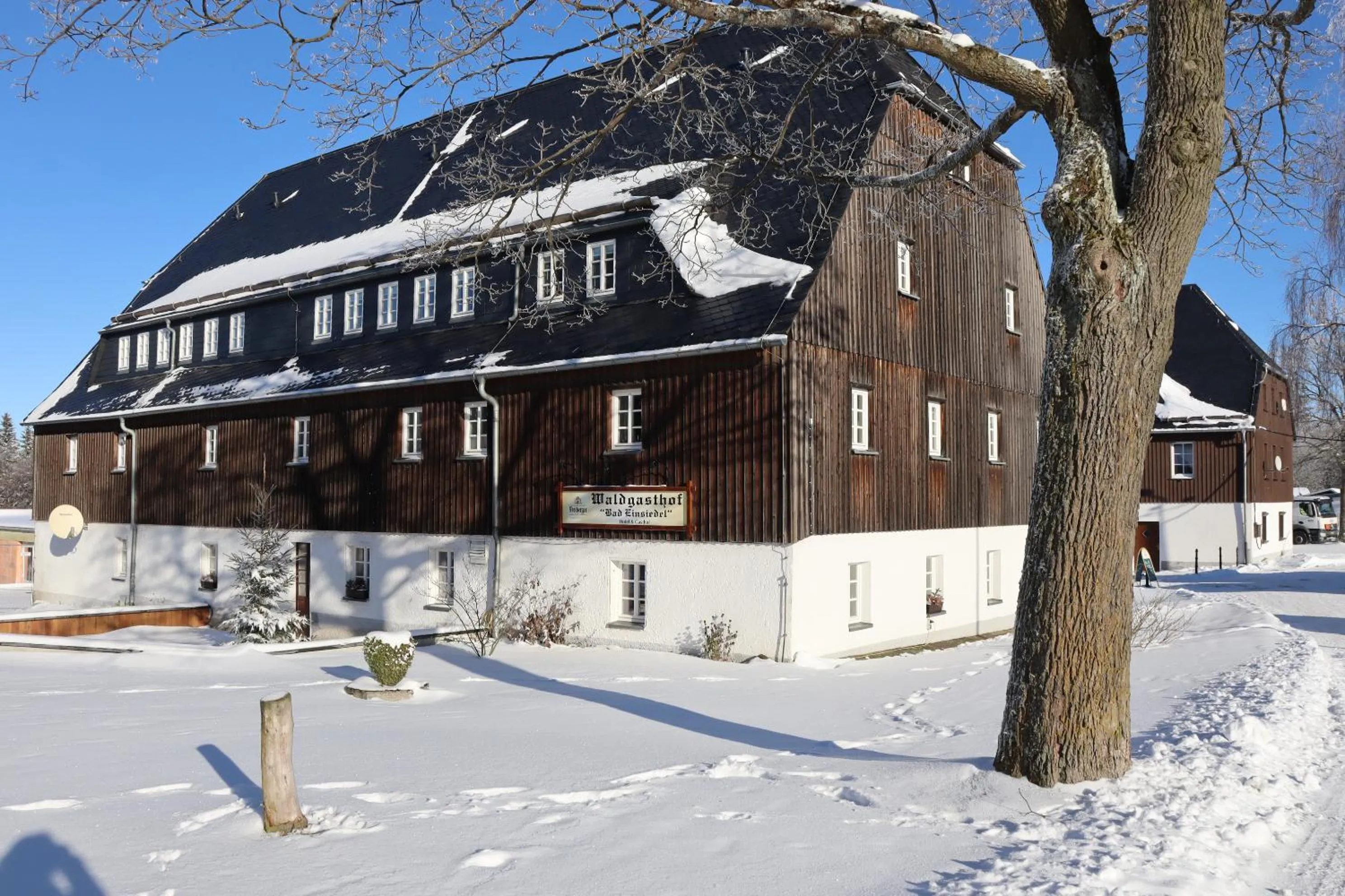 Property building in Waldgasthof Bad Einsiedel