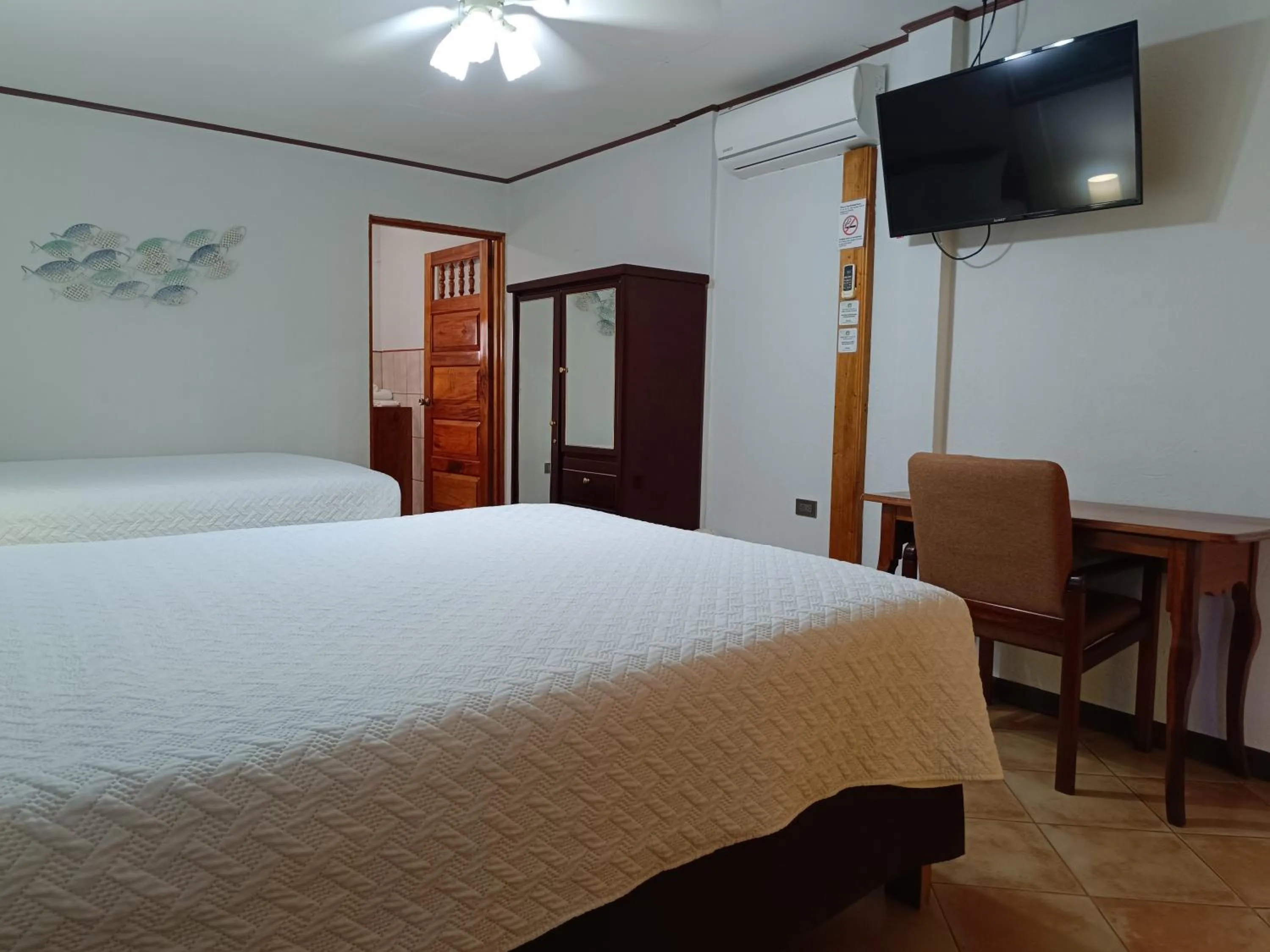 TV and multimedia, Bed in Banana Bay Marina