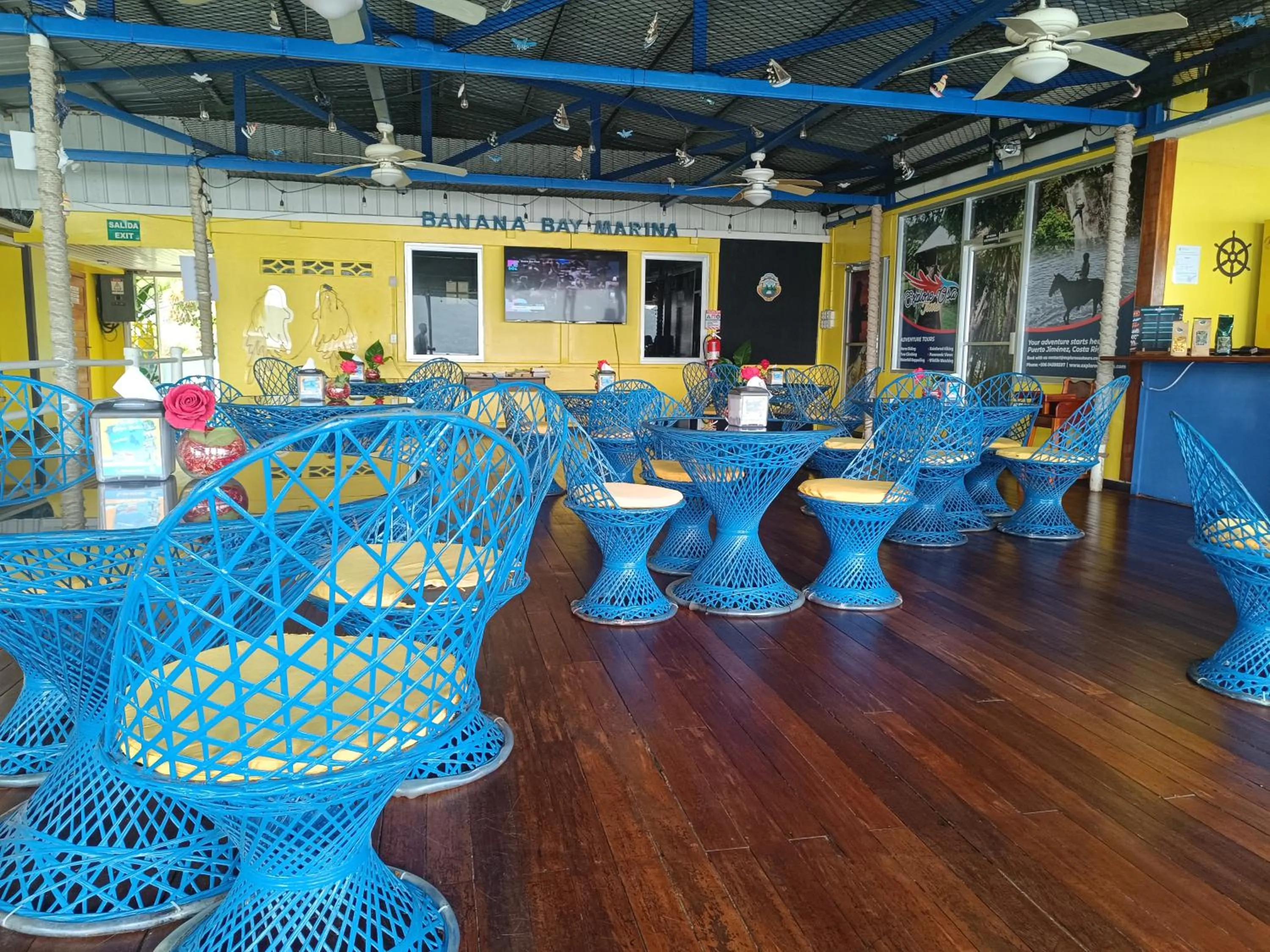 Restaurant/places to eat in Banana Bay Marina