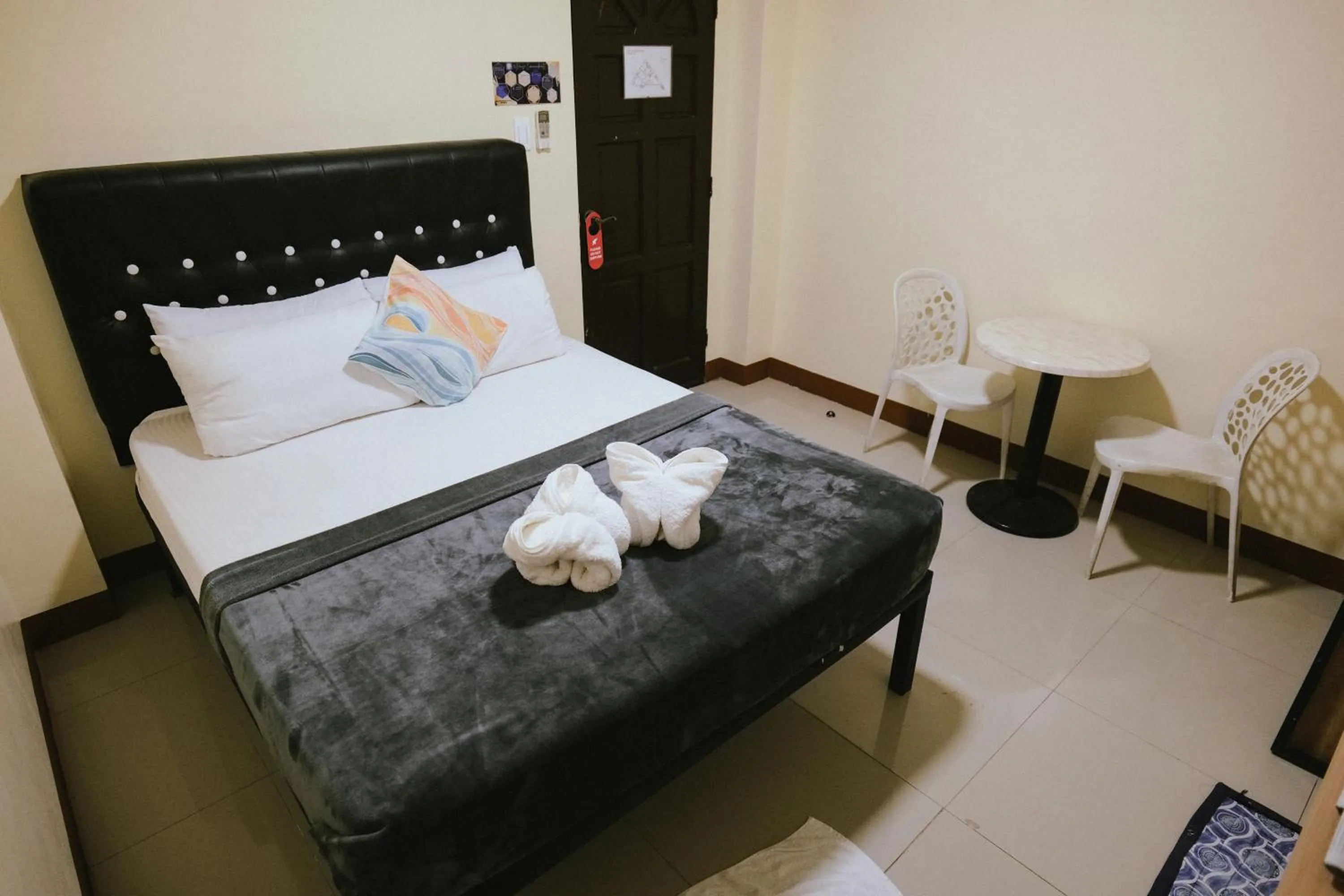 Bedroom, Bed in Boracay Grace Hotel