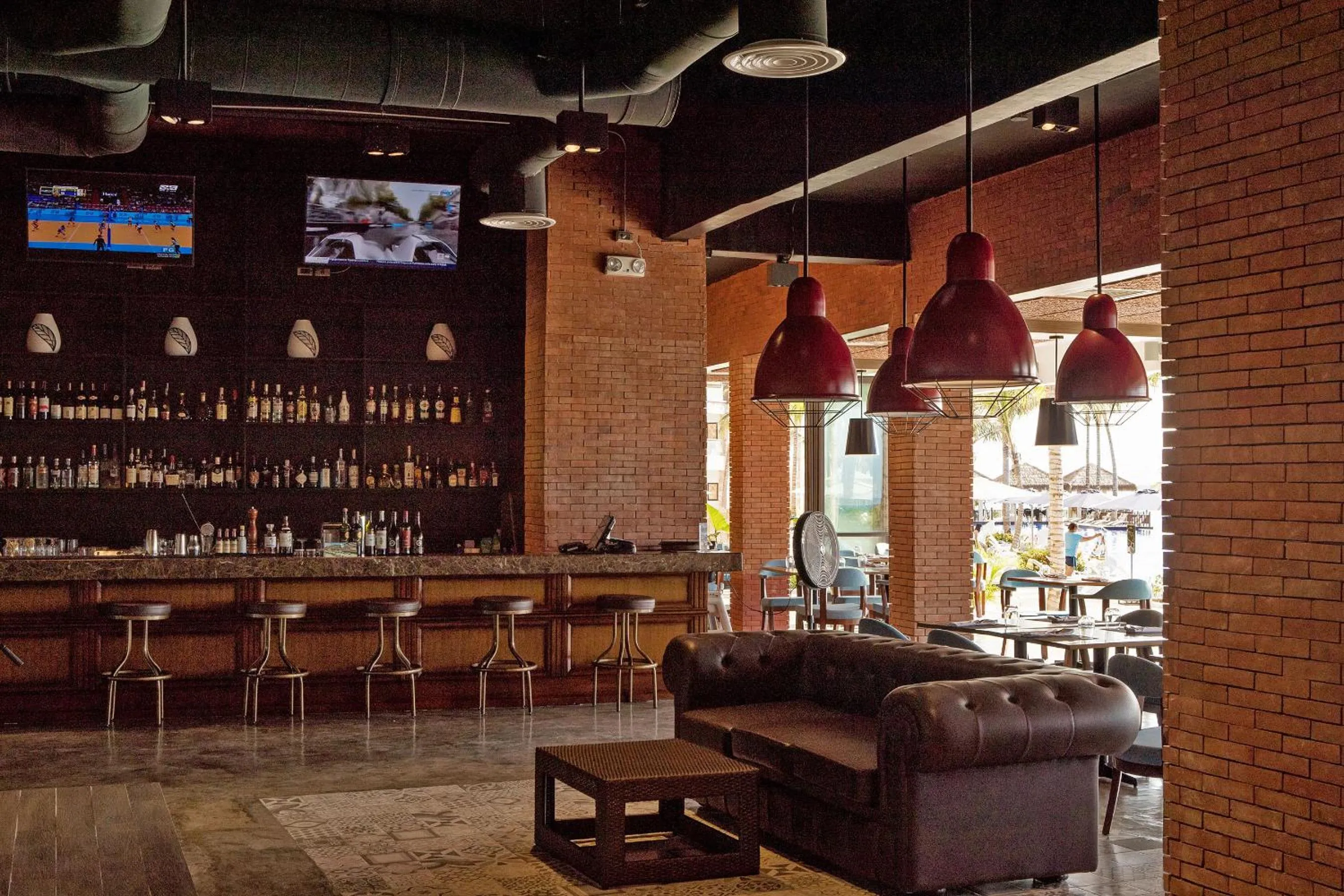 Lounge or bar in Dusit Thani Mactan Cebu Resort