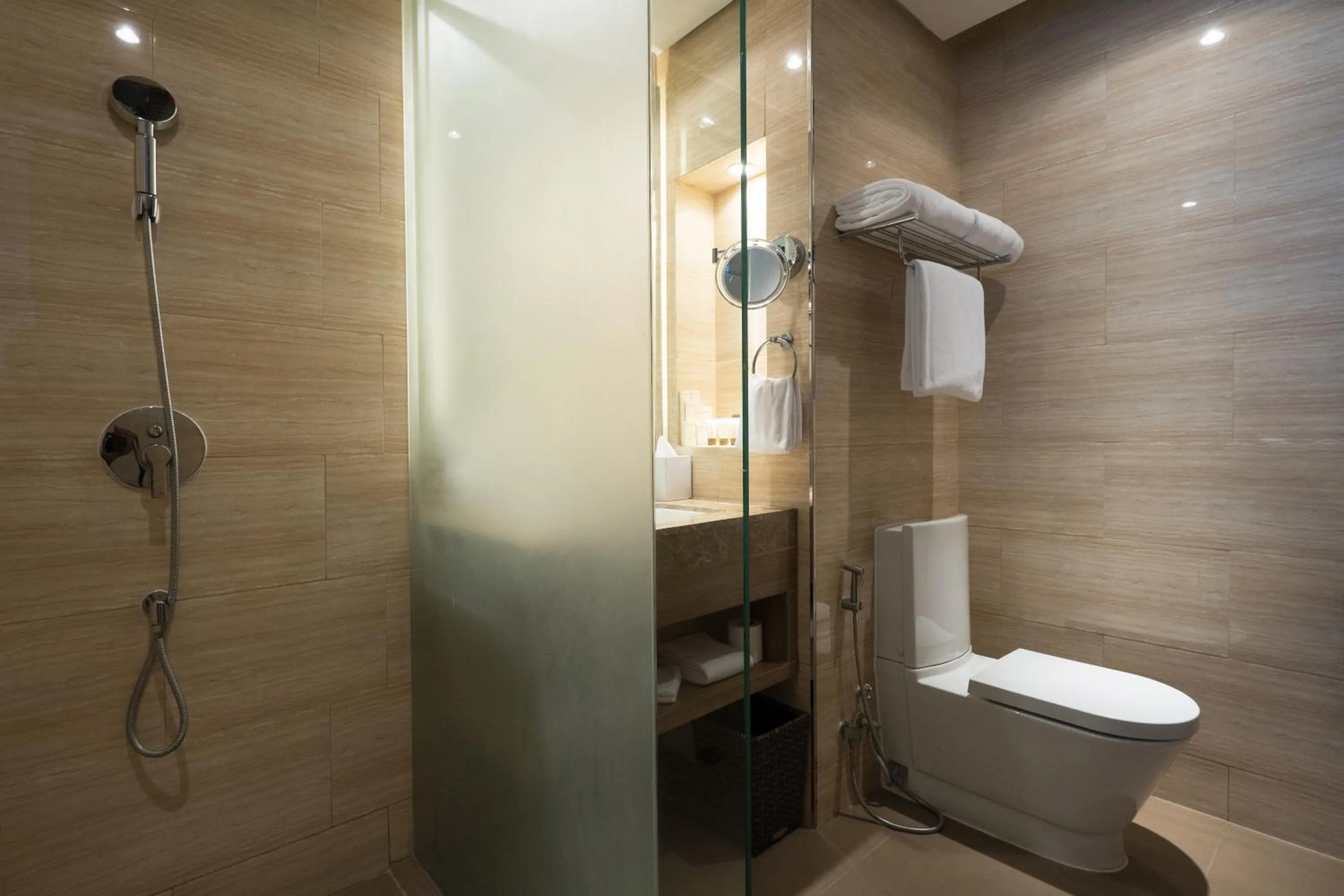 Toilet in Dusit Thani Mactan Cebu Resort