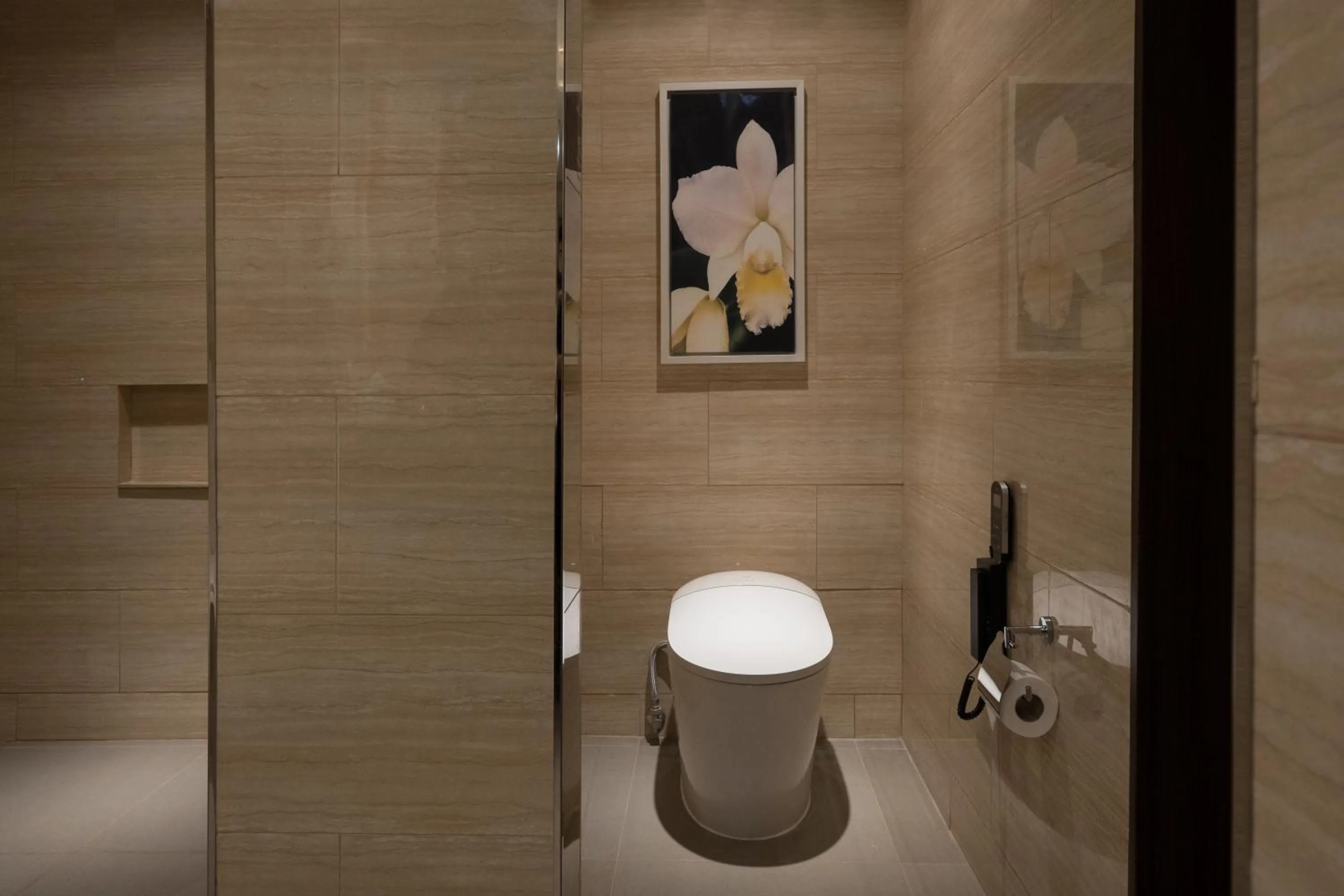 Shower in Dusit Thani Mactan Cebu Resort