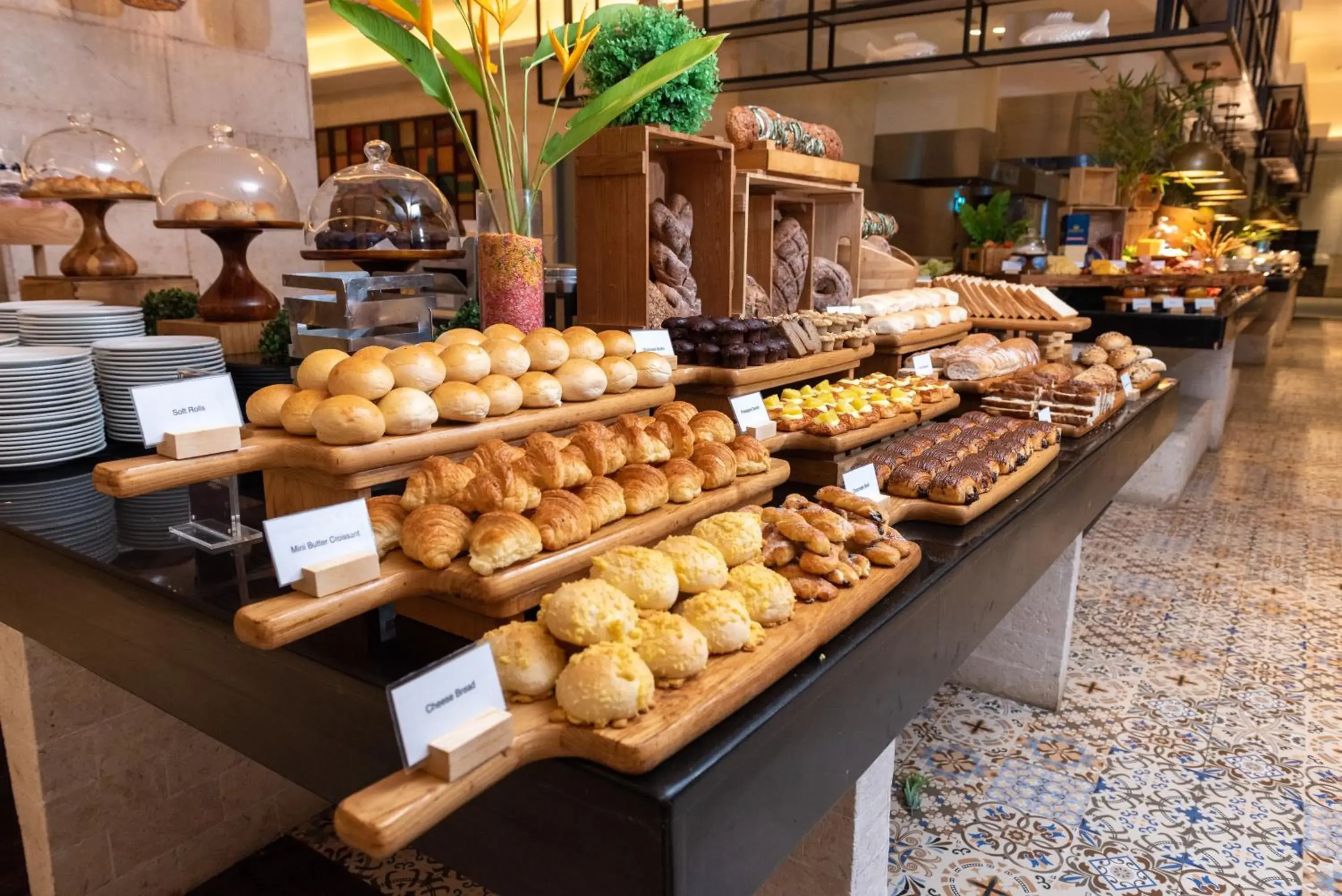 Restaurant/places to eat in Dusit Thani Mactan Cebu Resort Restaurant/places to eat in Dusit Thani Mactan Cebu Resort