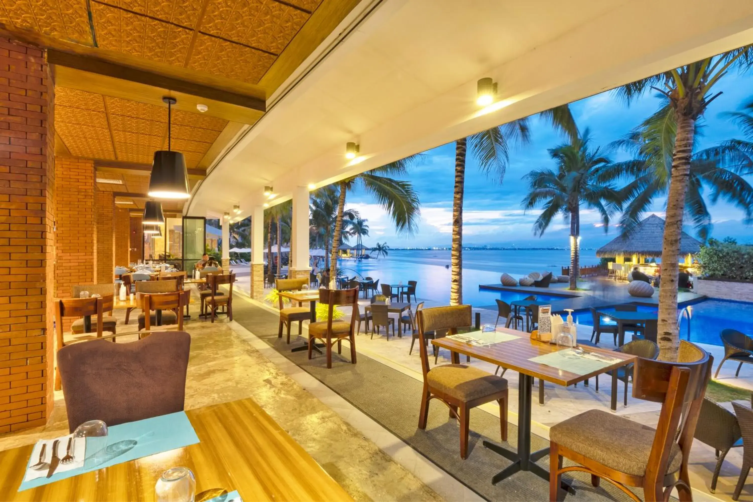 Restaurant/places to eat in Dusit Thani Mactan Cebu Resort Restaurant/places to eat in Dusit Thani Mactan Cebu Resort