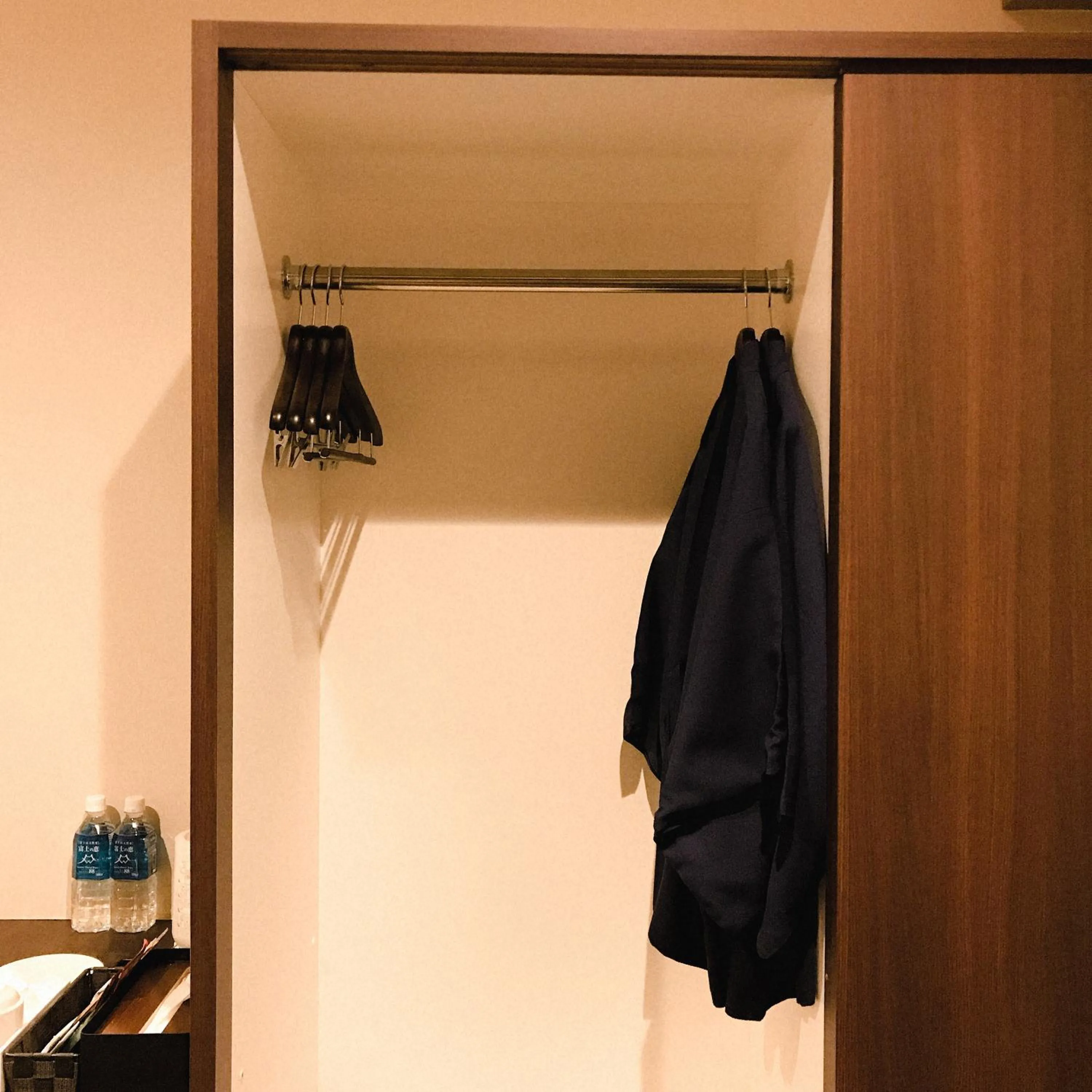 wardrobe in Sengokuhara Hisanoha