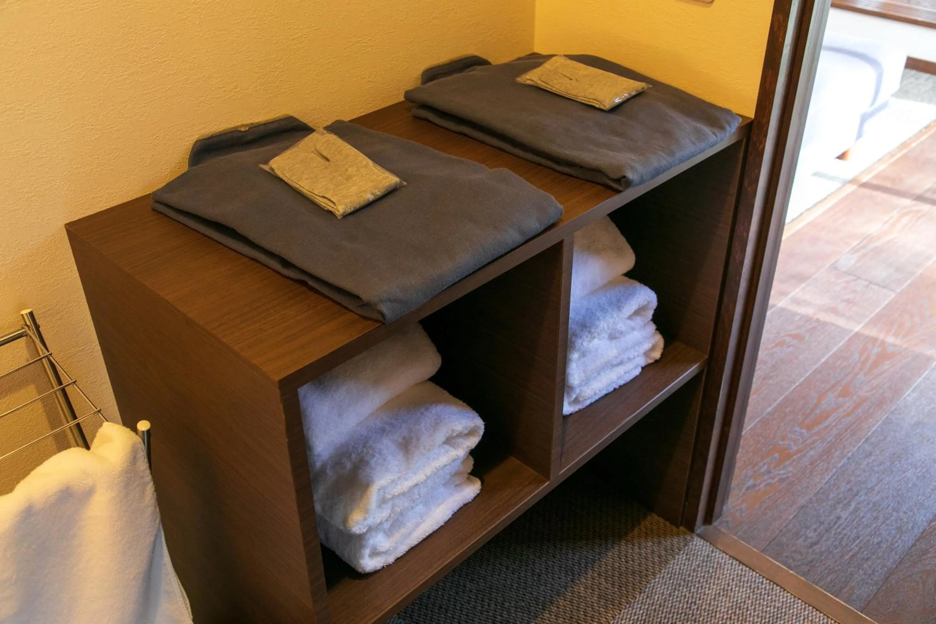 towels, Bed in Sengokuhara Hisanoha