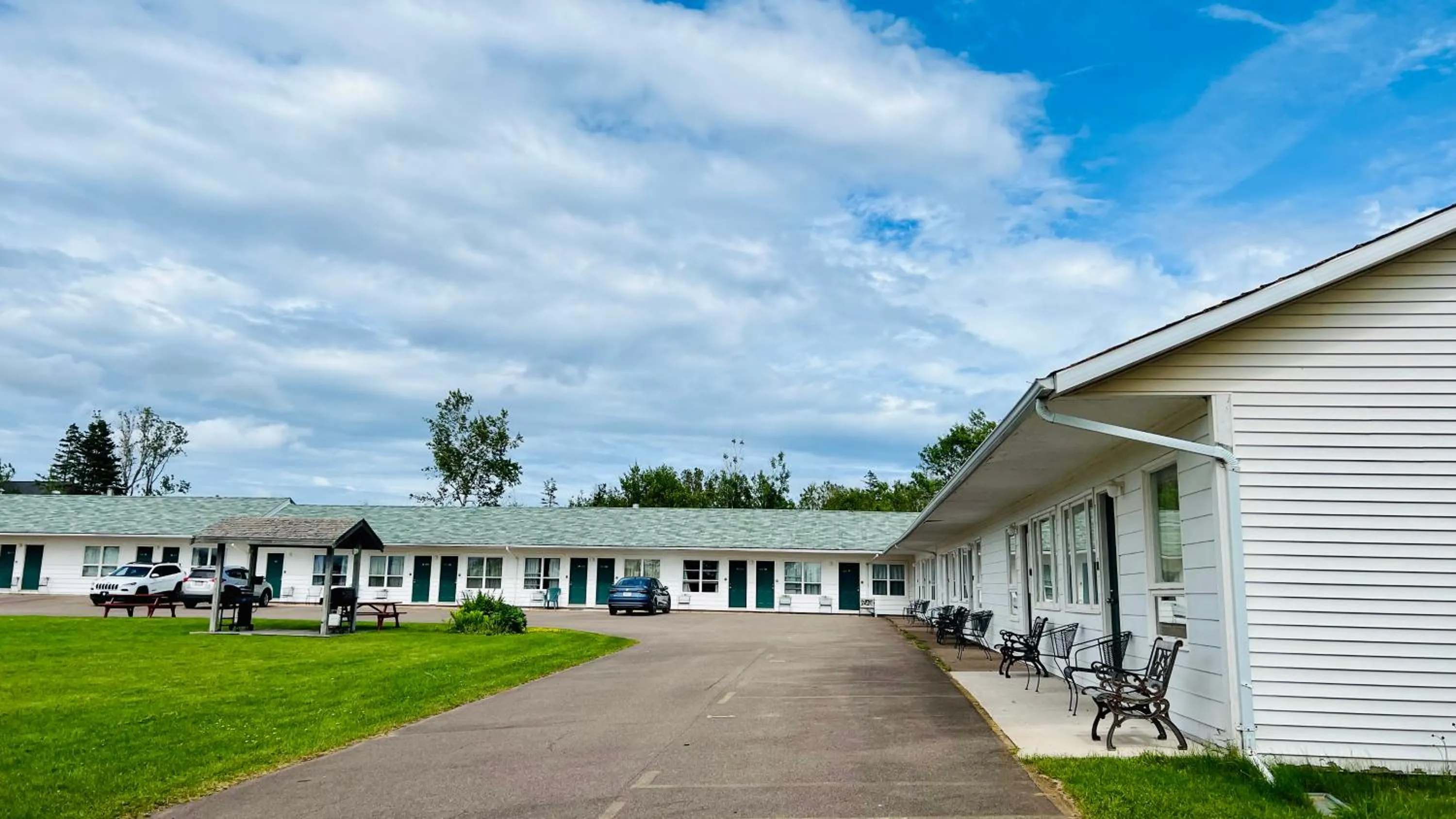 Anne Shirley Motel & Cottages