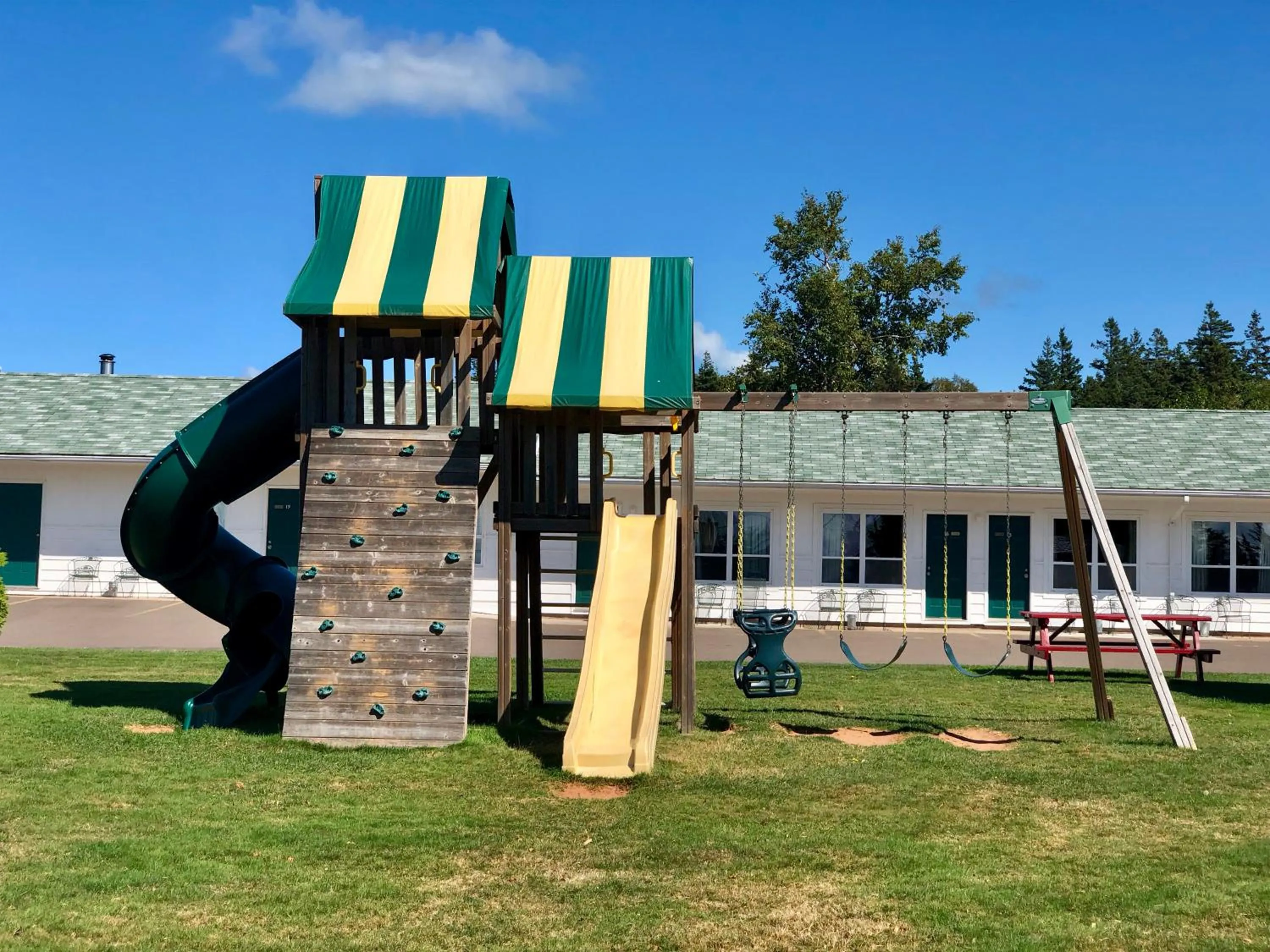 Children play ground in Anne Shirley Motel & Cottages