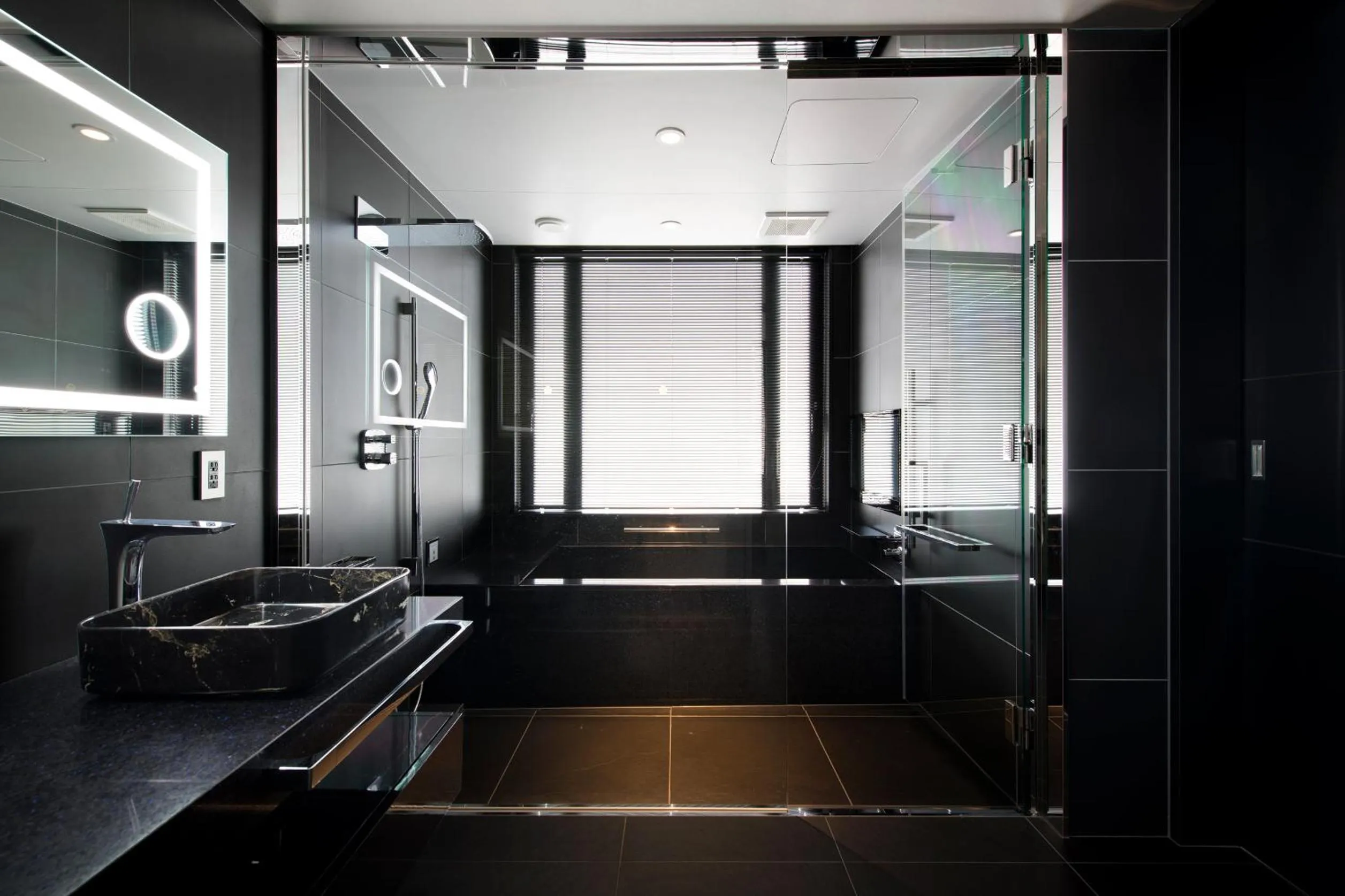 Shower in Hotel Gion Ichirin